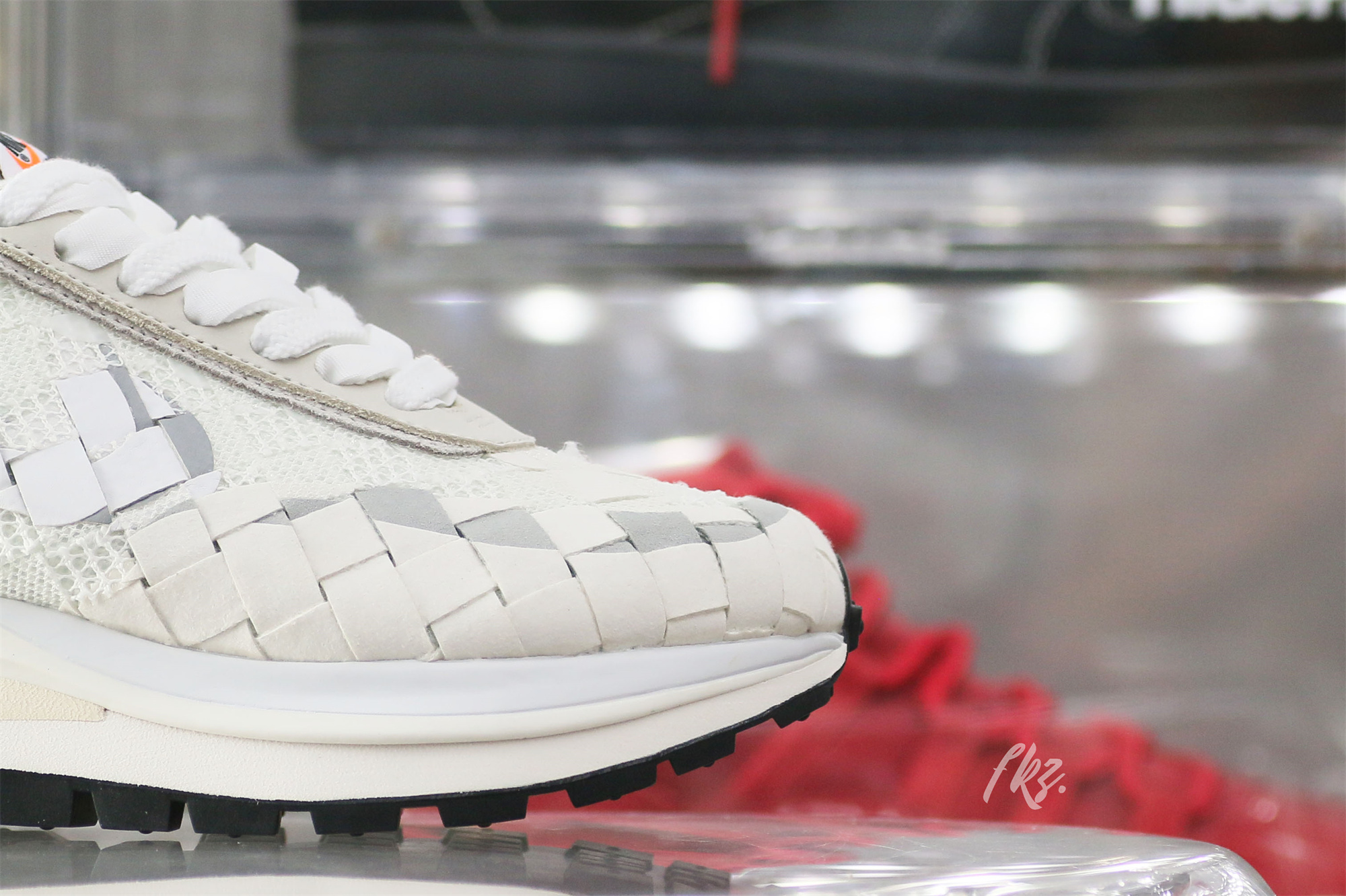 Sacai X Nike Vaporwaffle Grey White