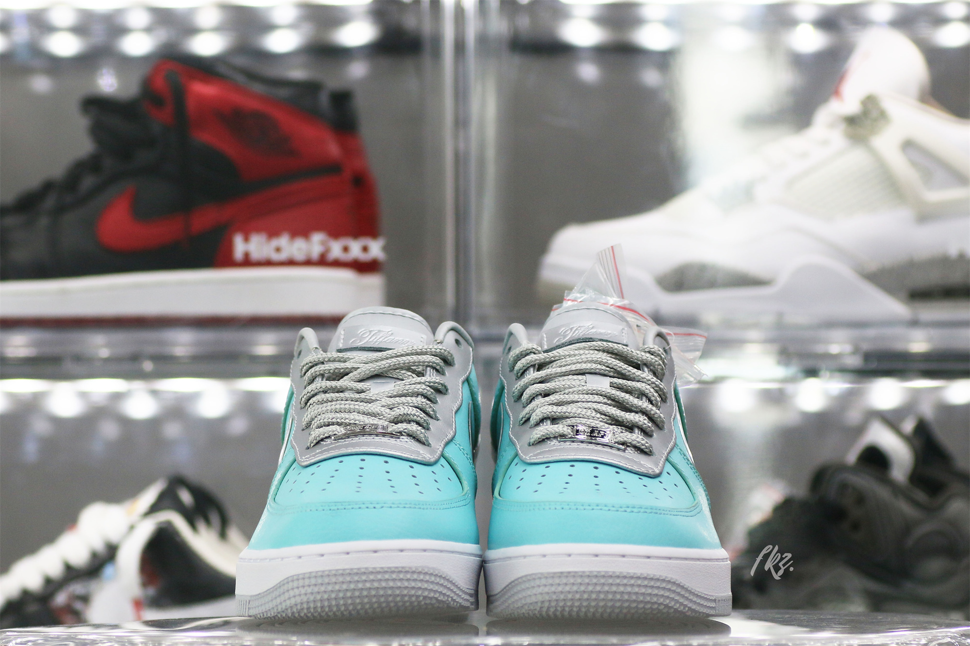 ππ₯π
π
πππ & ππ. Nike Air Force 1 Low 1837