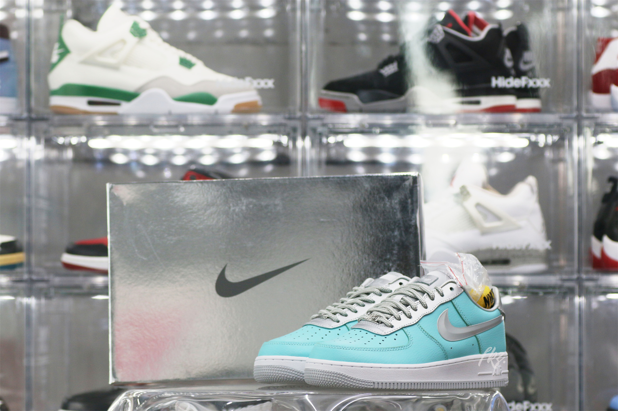 ππ₯π
π
πππ & ππ. Nike Air Force 1 Low 1837