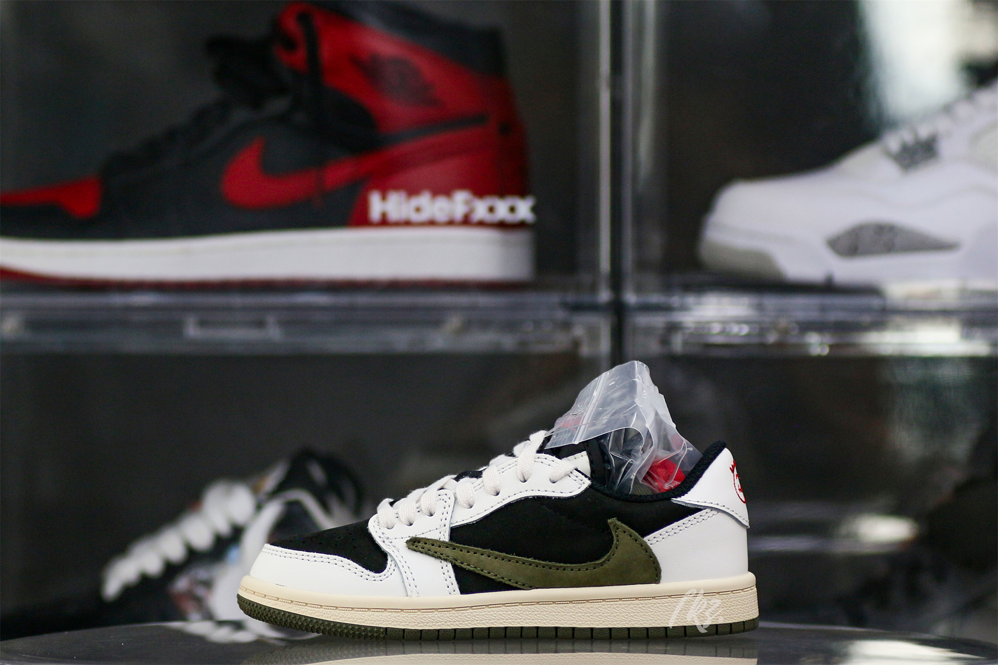 Travis Scott x Jordan 1 Retro Low OG SP Olive Kid (LN5 A1)
