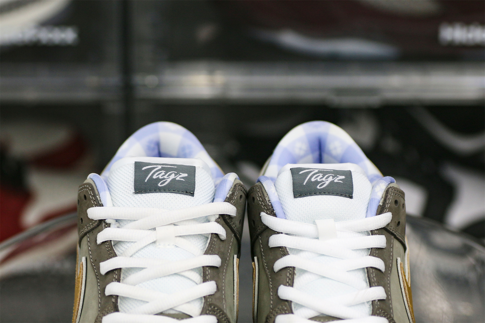 Nike SB Dunk Low Brown Lobster