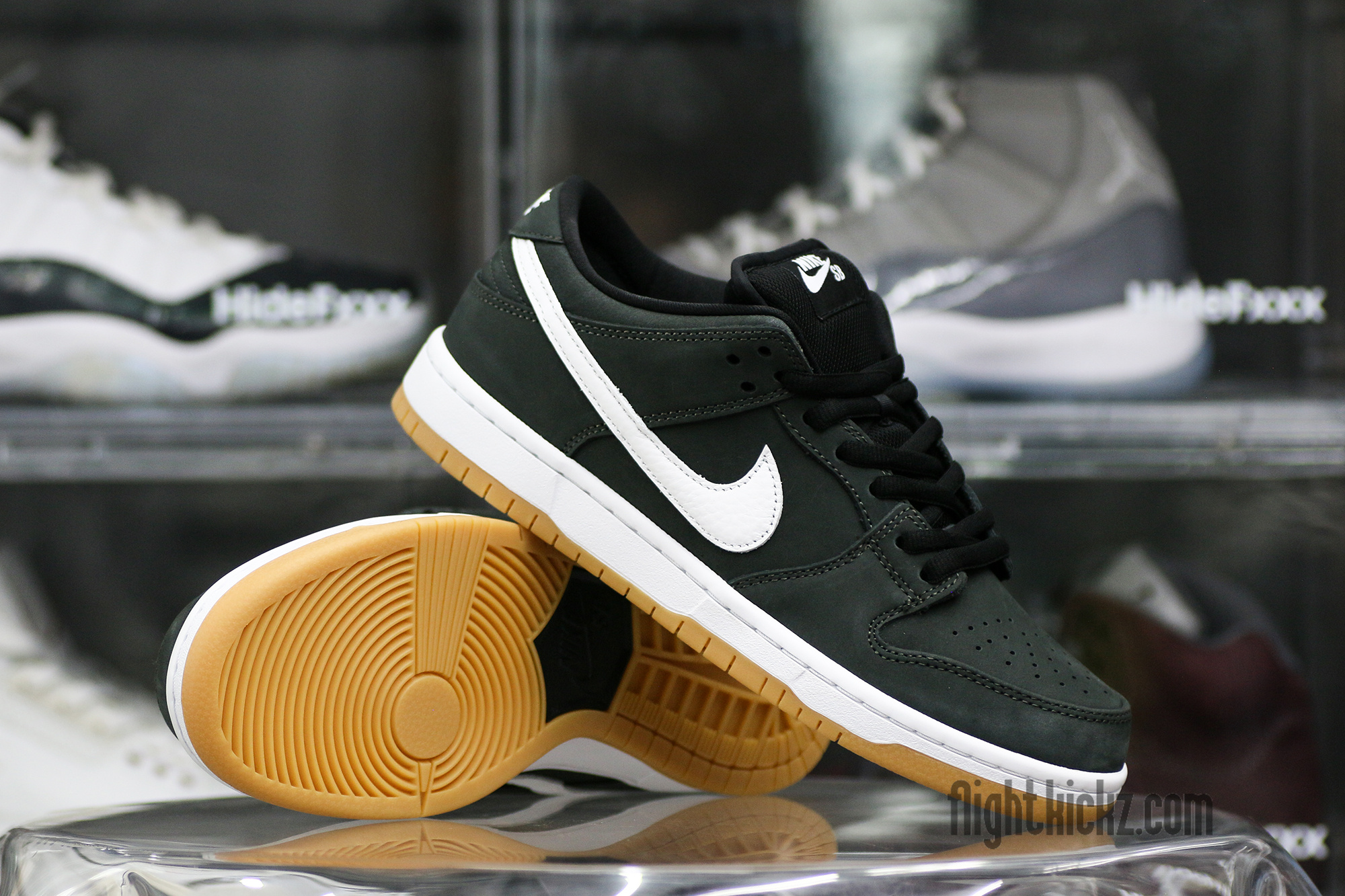 Nike Dunk SB Black Gum 2023