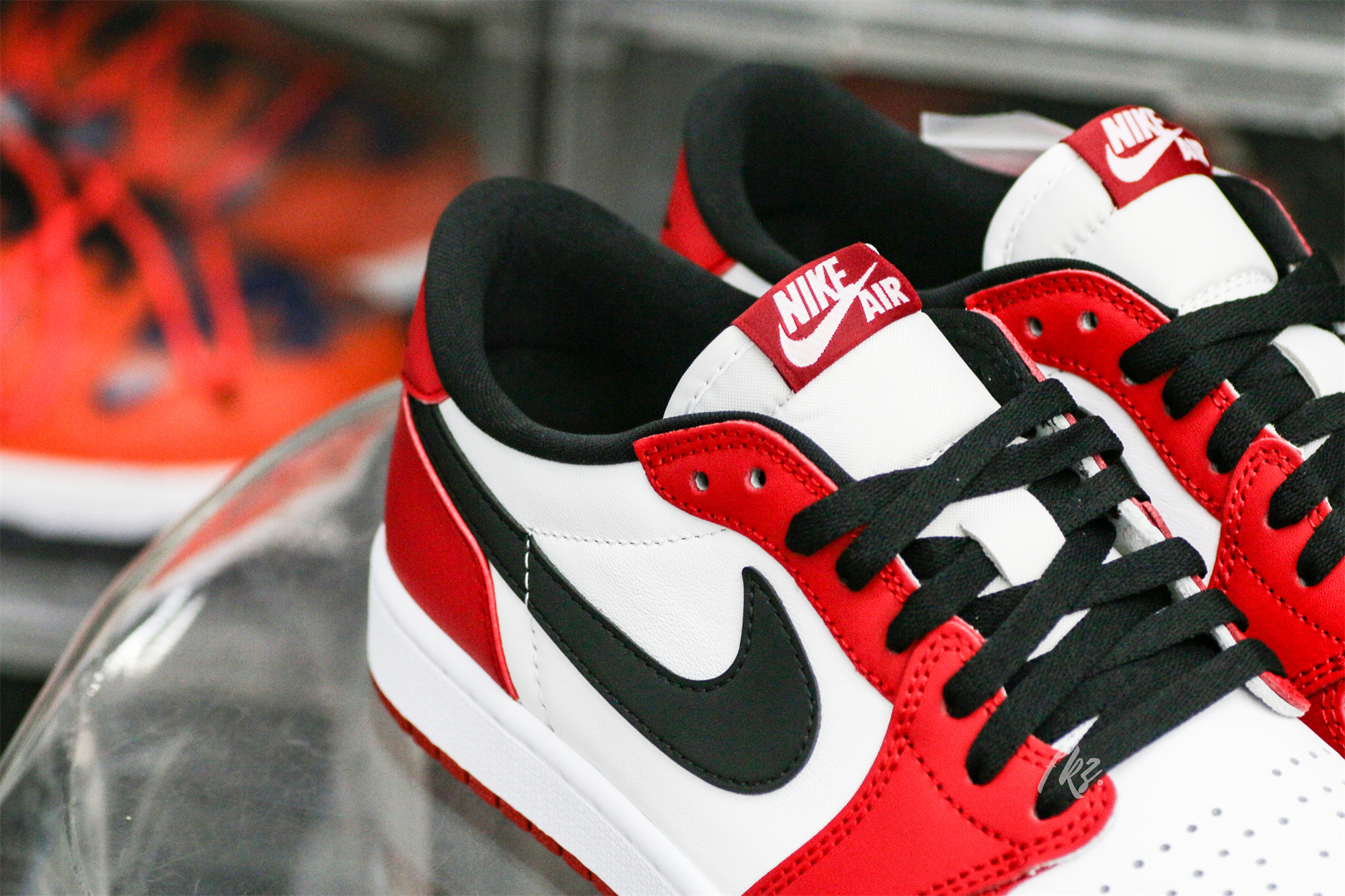 Air Jordan 1 Low Chicago 2016