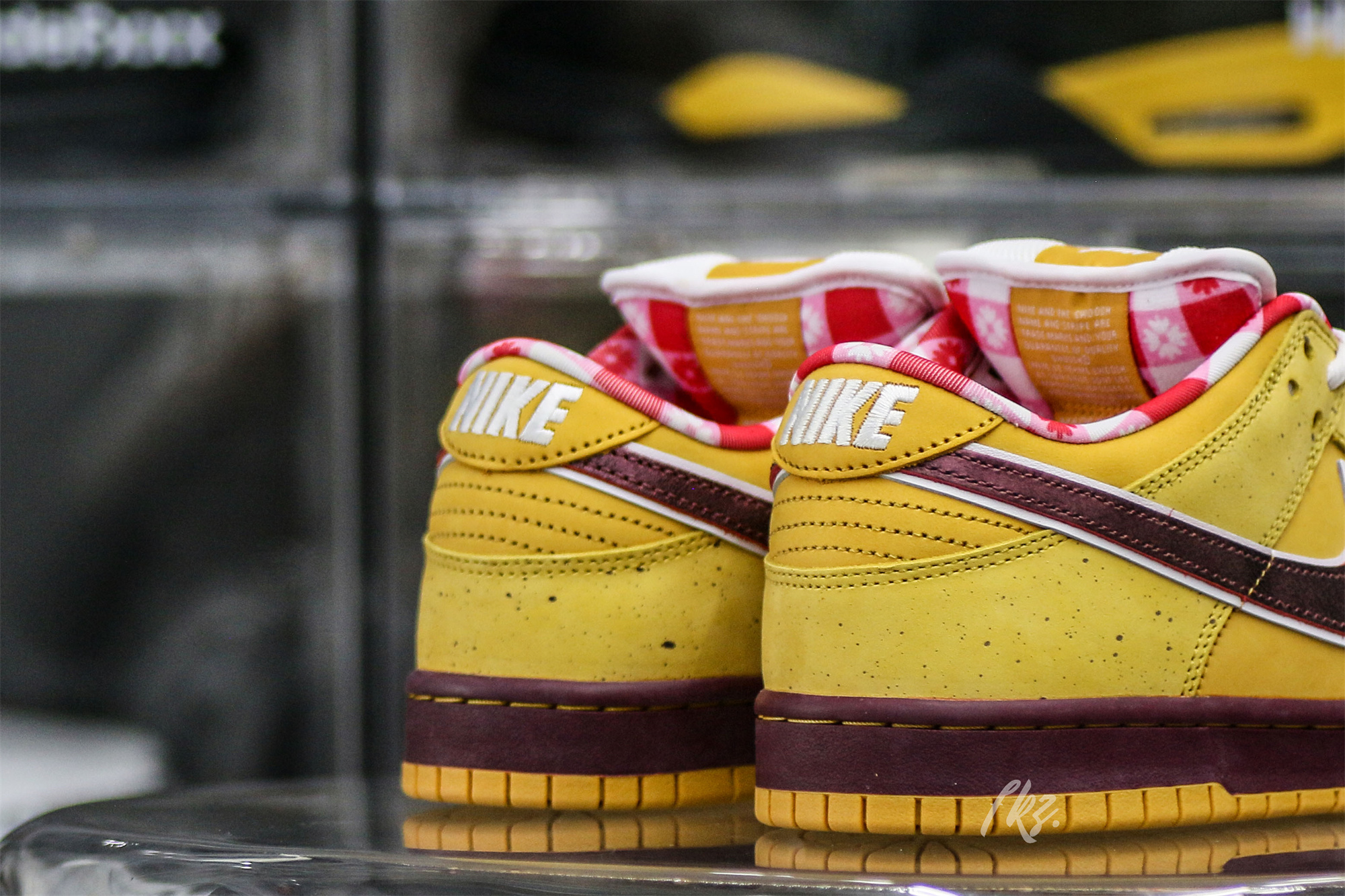 Nike SB Dunk Low Yellow Lobster