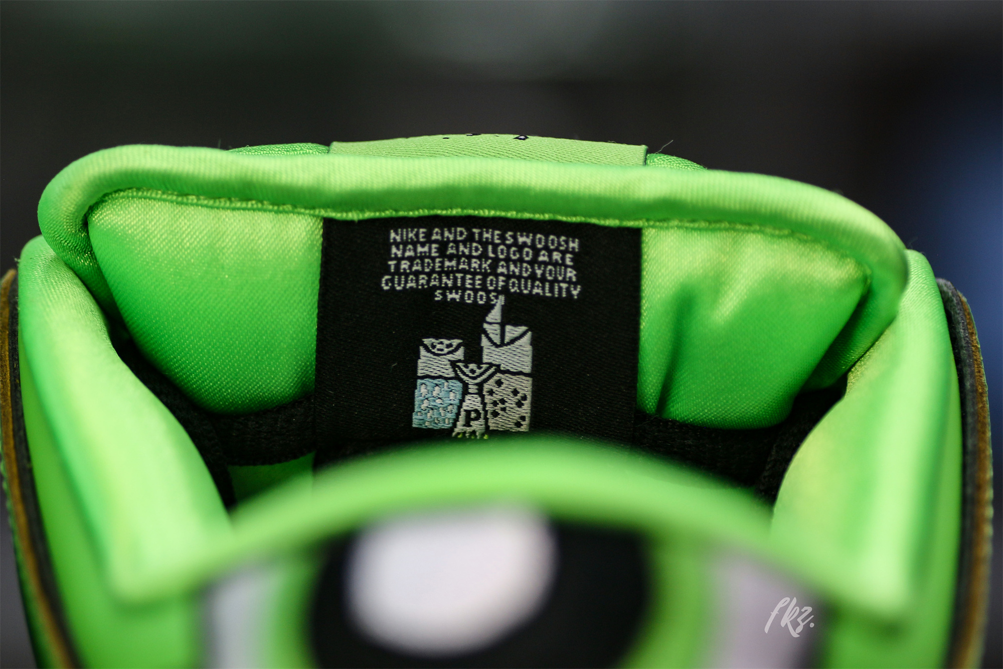 The Powerpuff Girls x Dunk Low Pro SB QS ‘Buttercup’