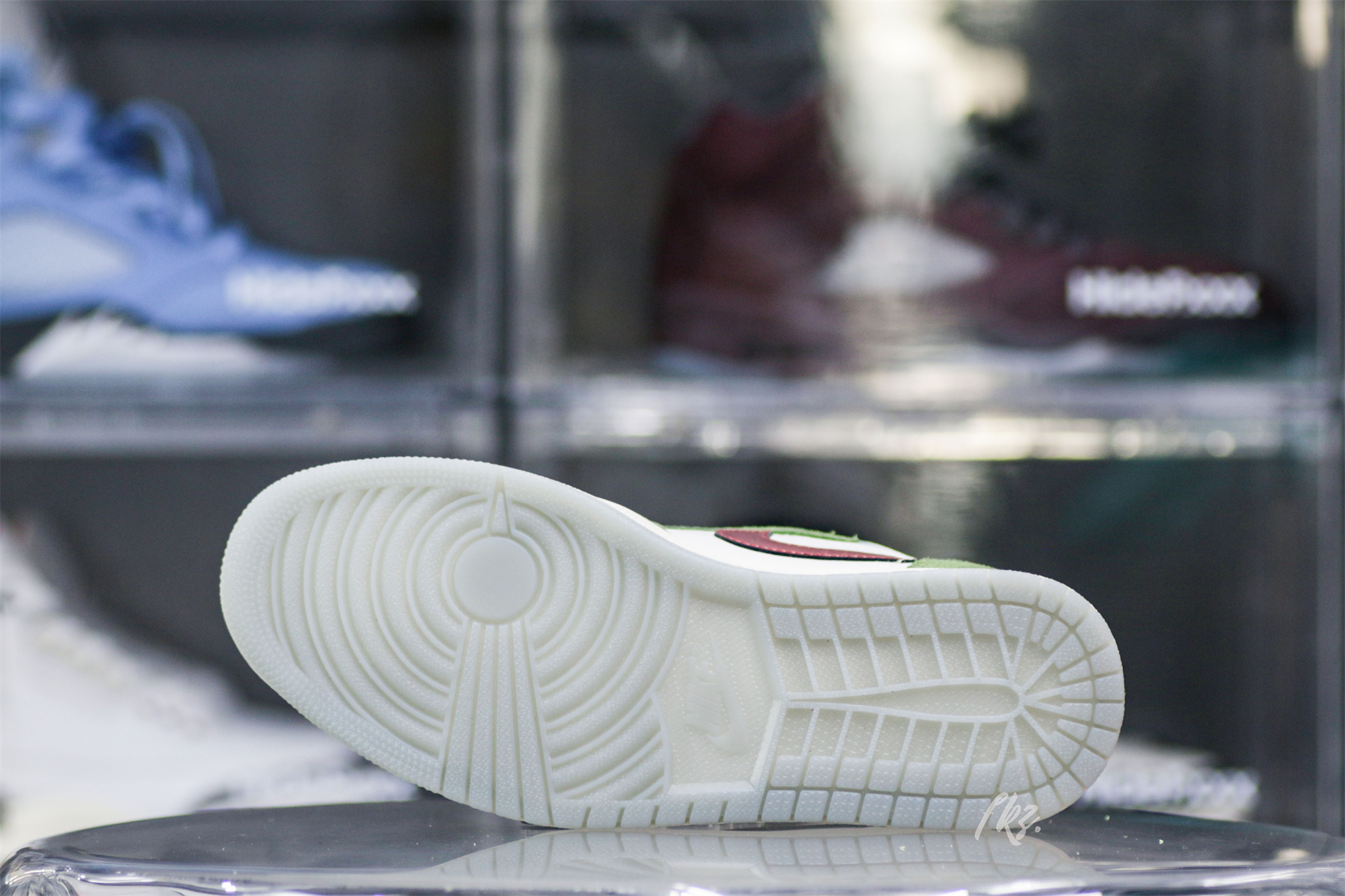 Air Jordan 1 Low OG “Year Of The Dragon ” 2024