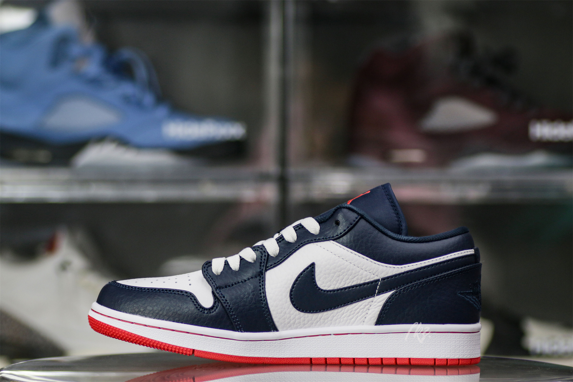 Air Jordan 1 Retro Low Obsidian Ember Glow 2018