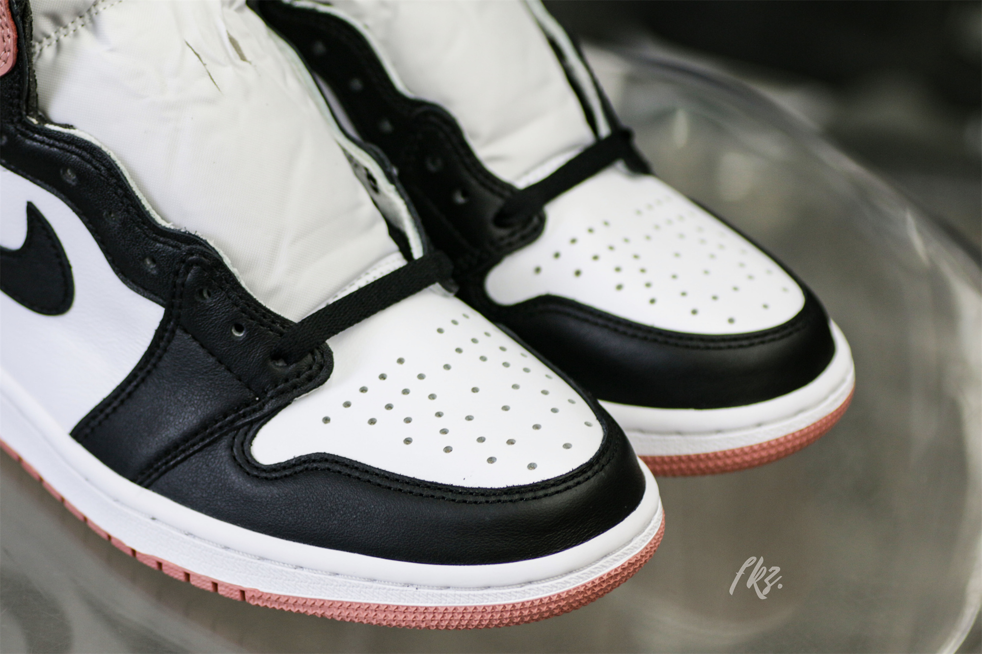 Air Jordan 1 Retro High NRG Rust Pink