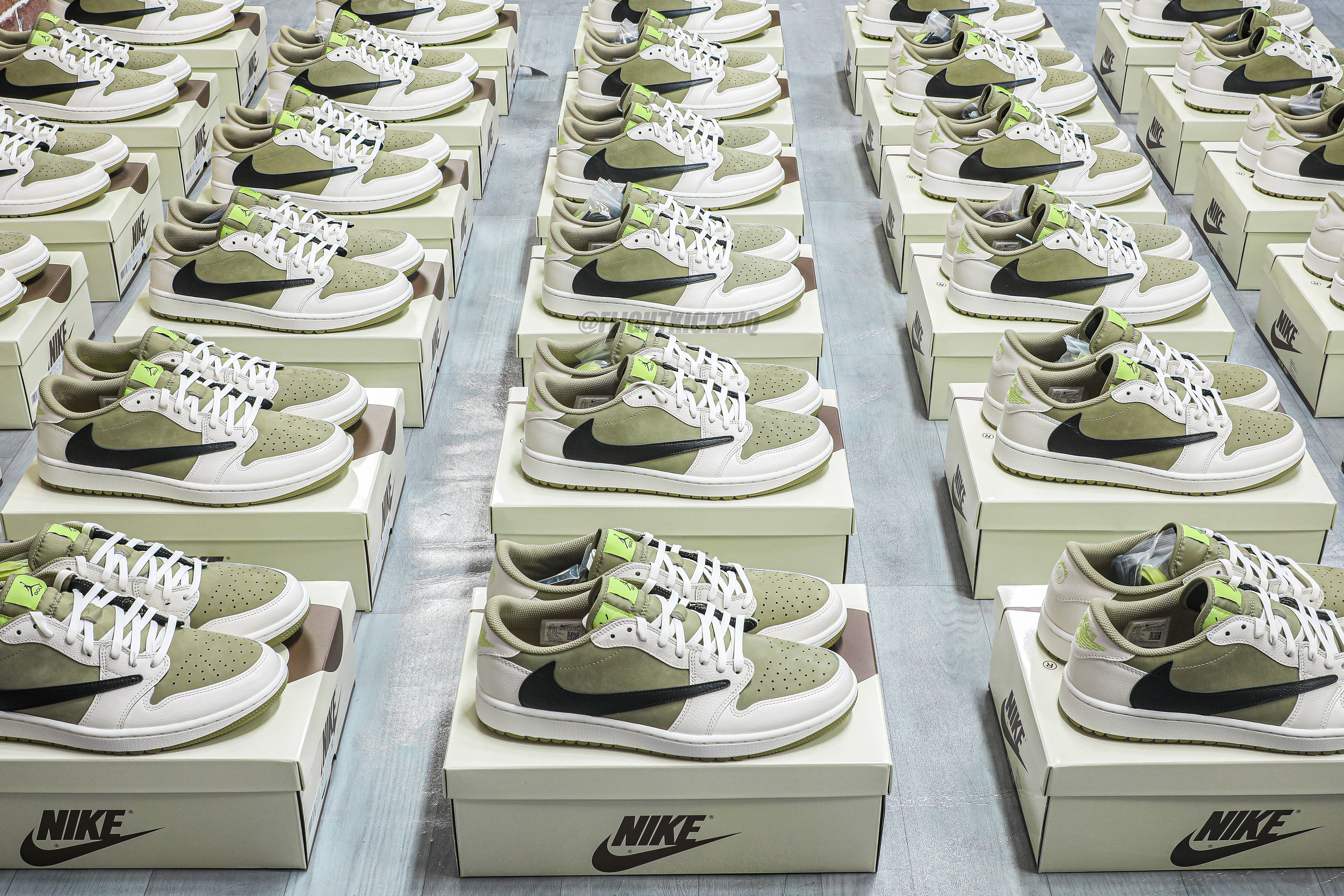 Travis Scott x Air Jordan 1 Low Golf Neutral Olive (LN5 A1)