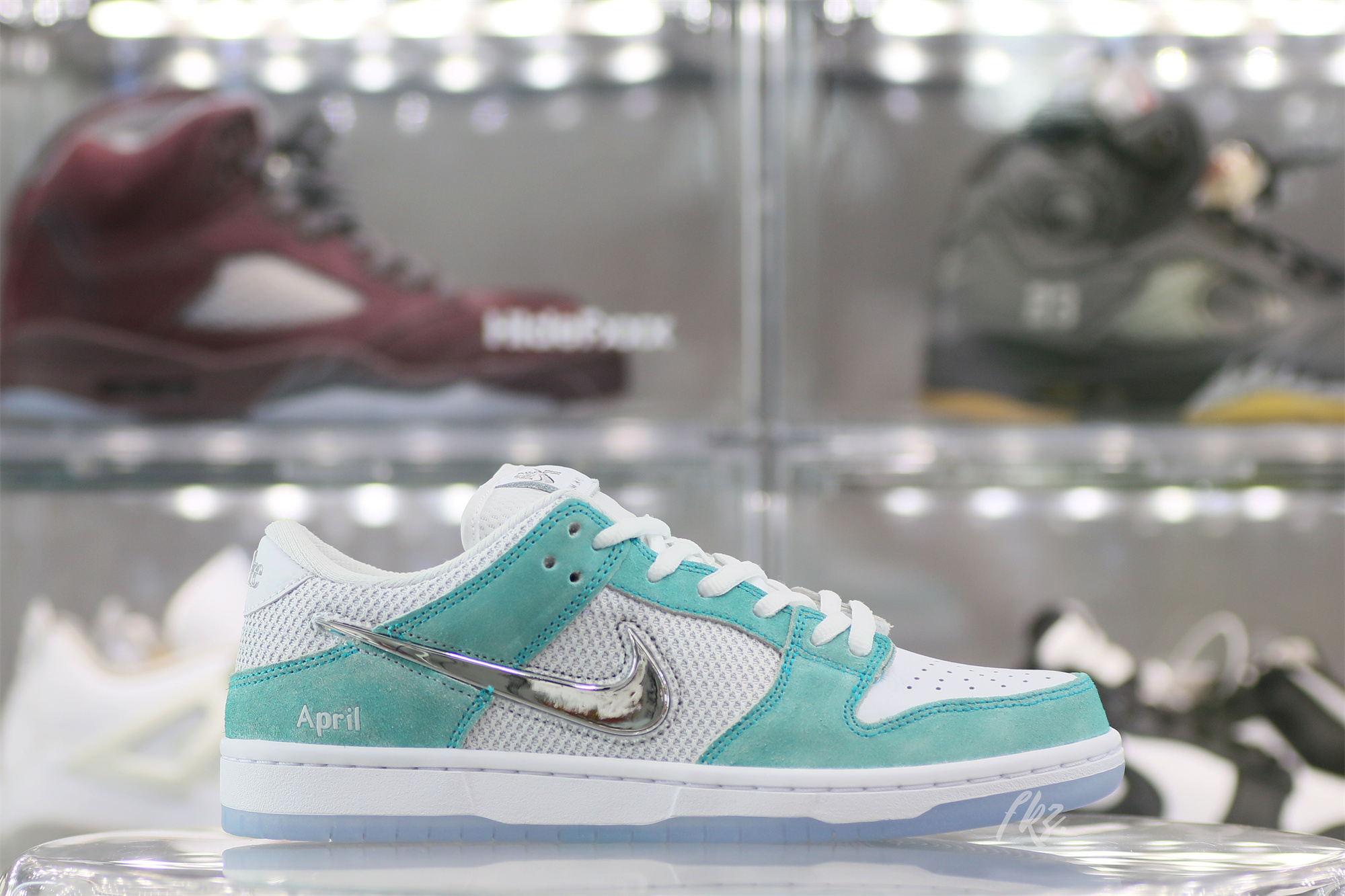 April Skateboards x Nike SB Dunk Low(Flash Sale Size9.5)