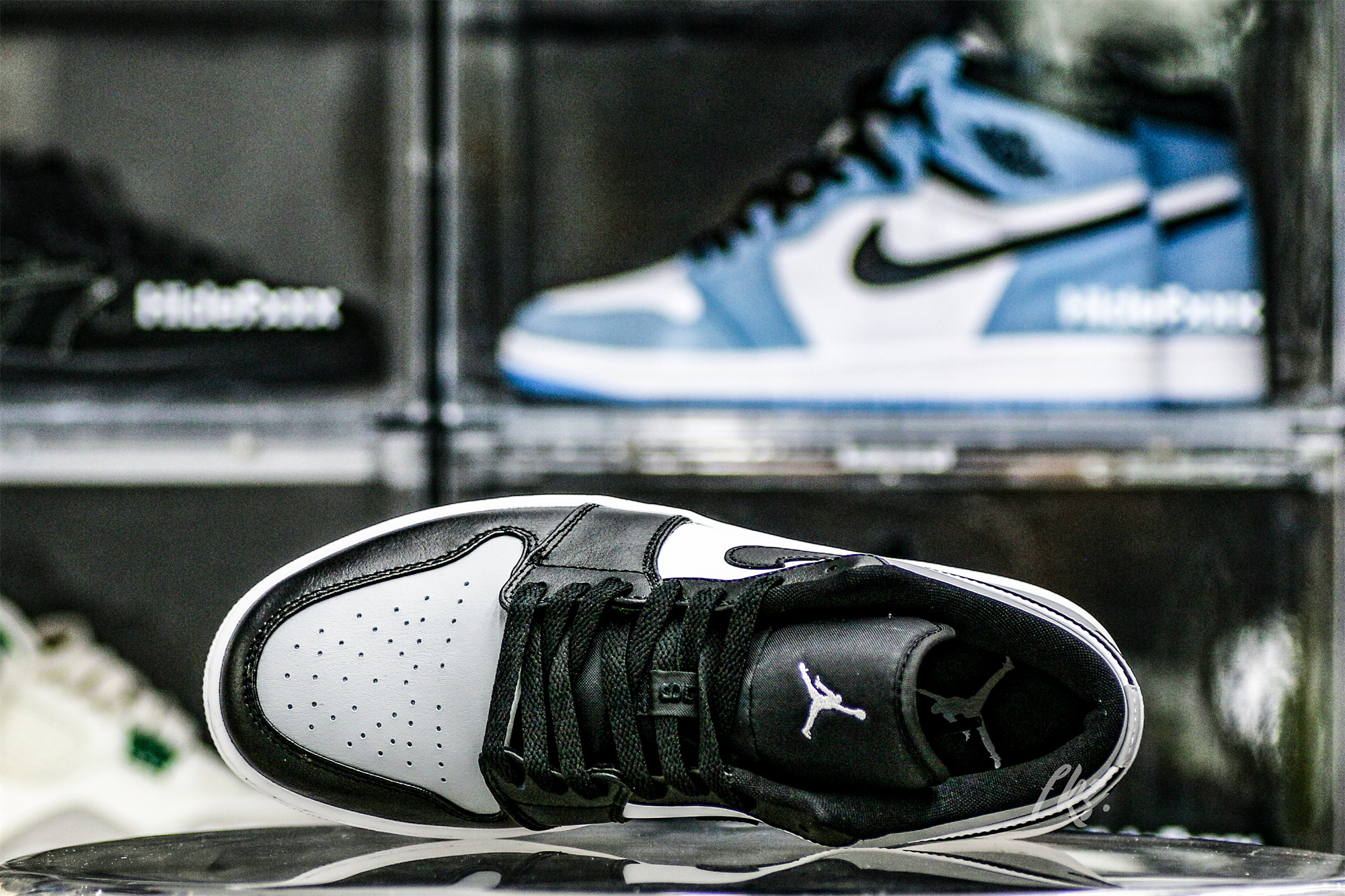 Air Jordan 1 Low Shadow Toe