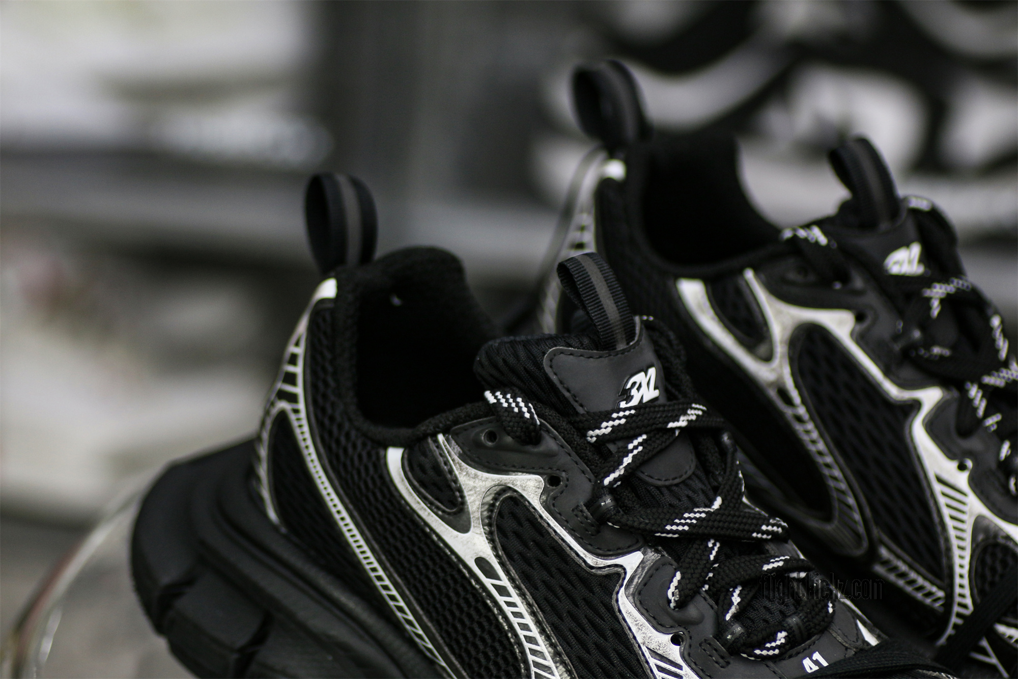 B@lenciag* 3XL Ski Sneaker in Black and white