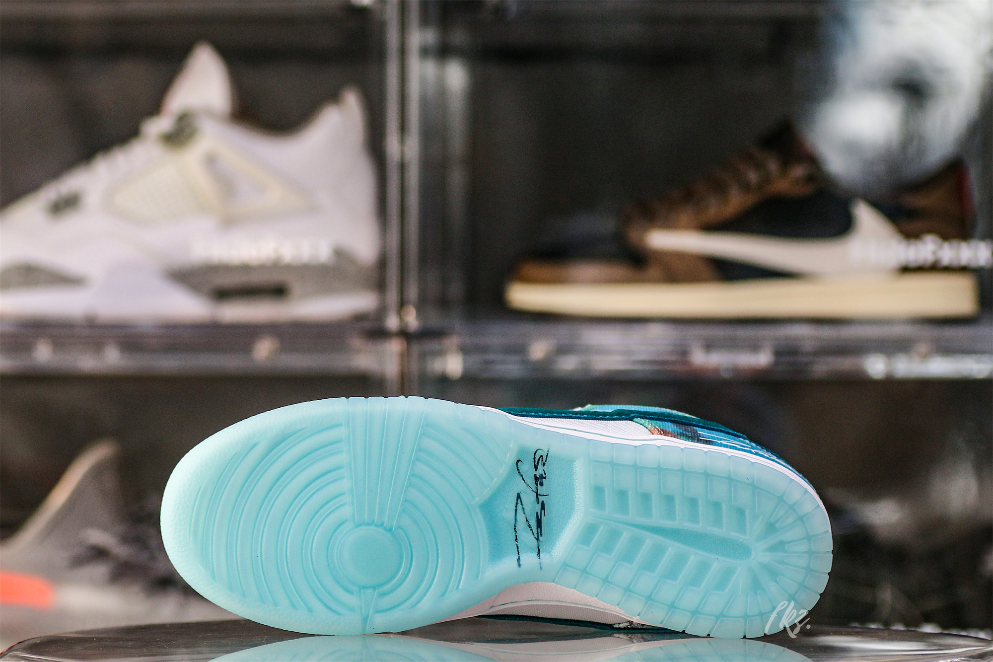 Nike SB Dunk Low Futura Laboratories Bleached Aqua