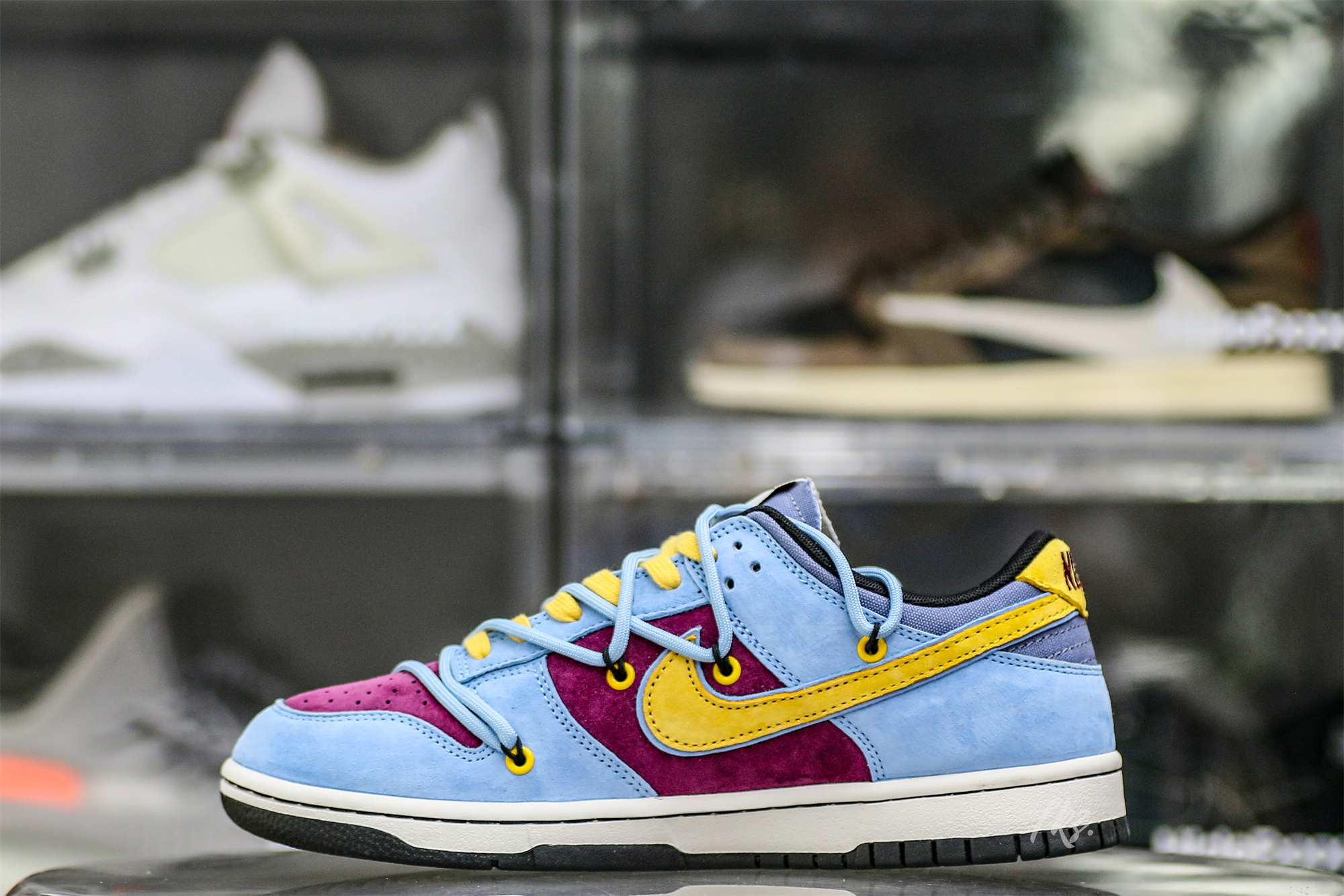 Otomo Katsuhiro x Nike Dunk One Piece Luffy Purple