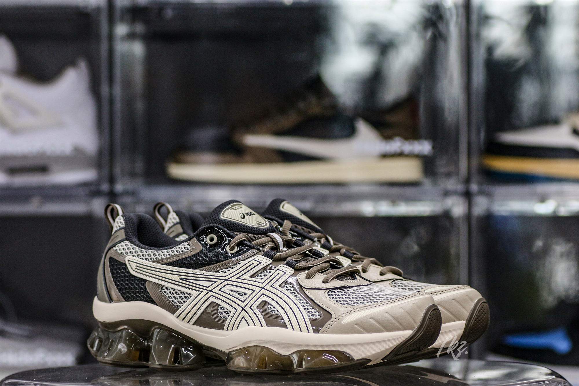 Gel Quantum Kinetic Birch Dark Taupe