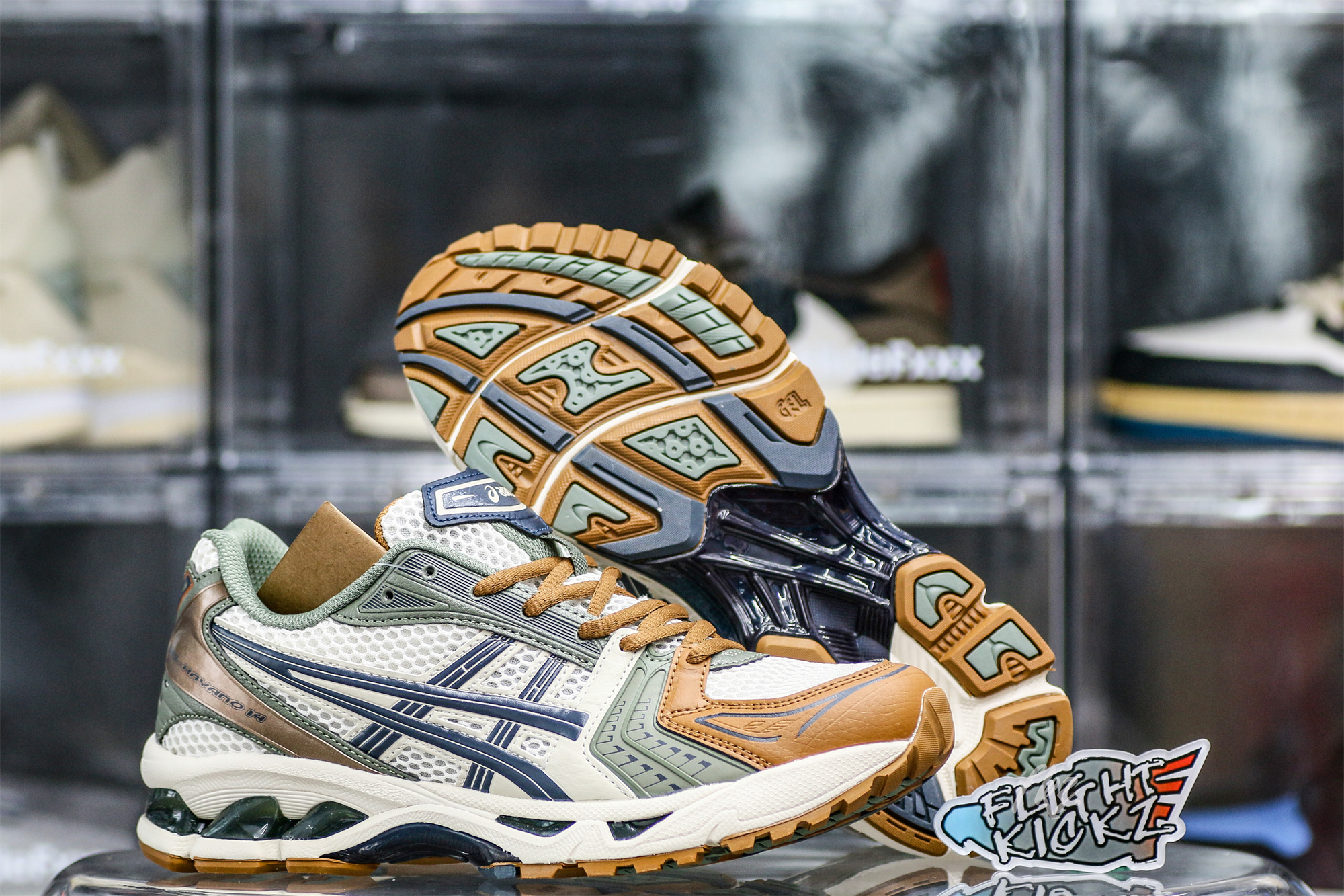 Gel Kayano 14 Vanilla Tarmac 2022