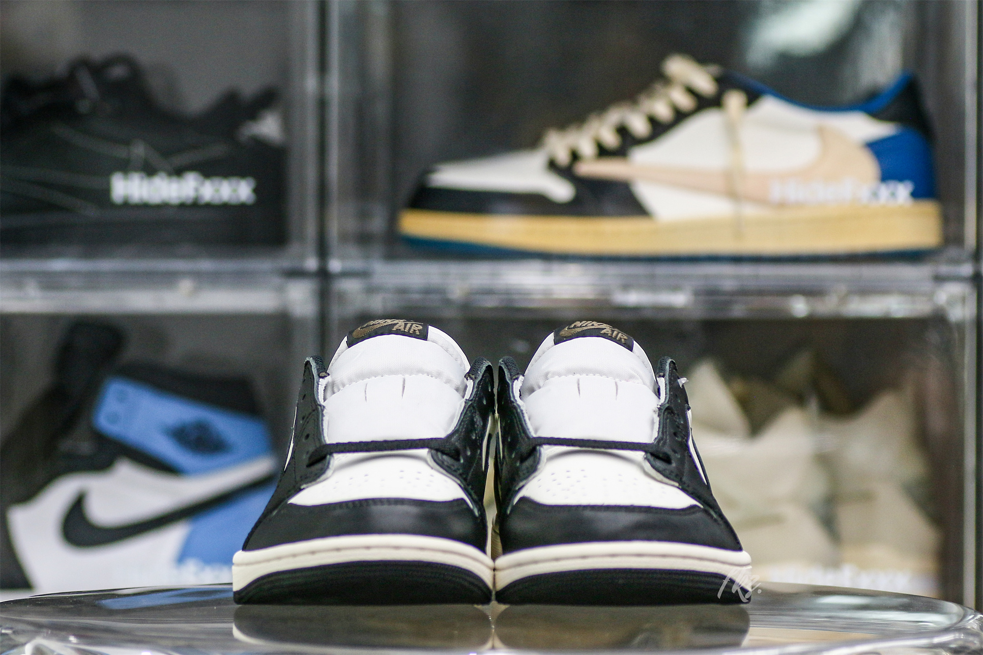 Air Jordan 1 Retro Low OG ‘Mocha’