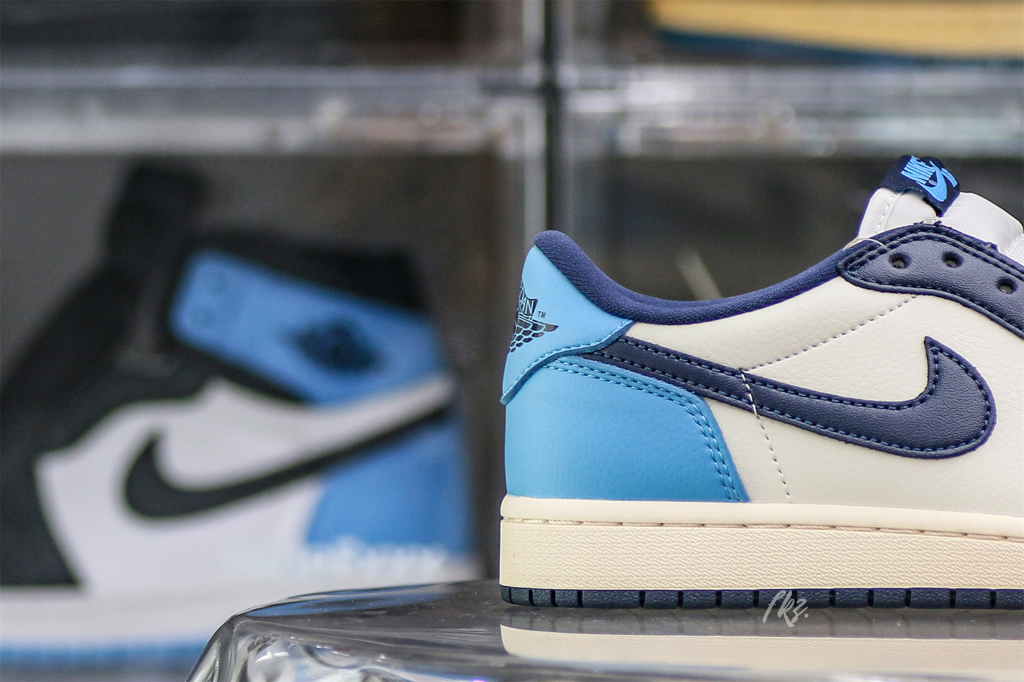 Air Jordan 1 Low OG “Obsidian” UNC 2025