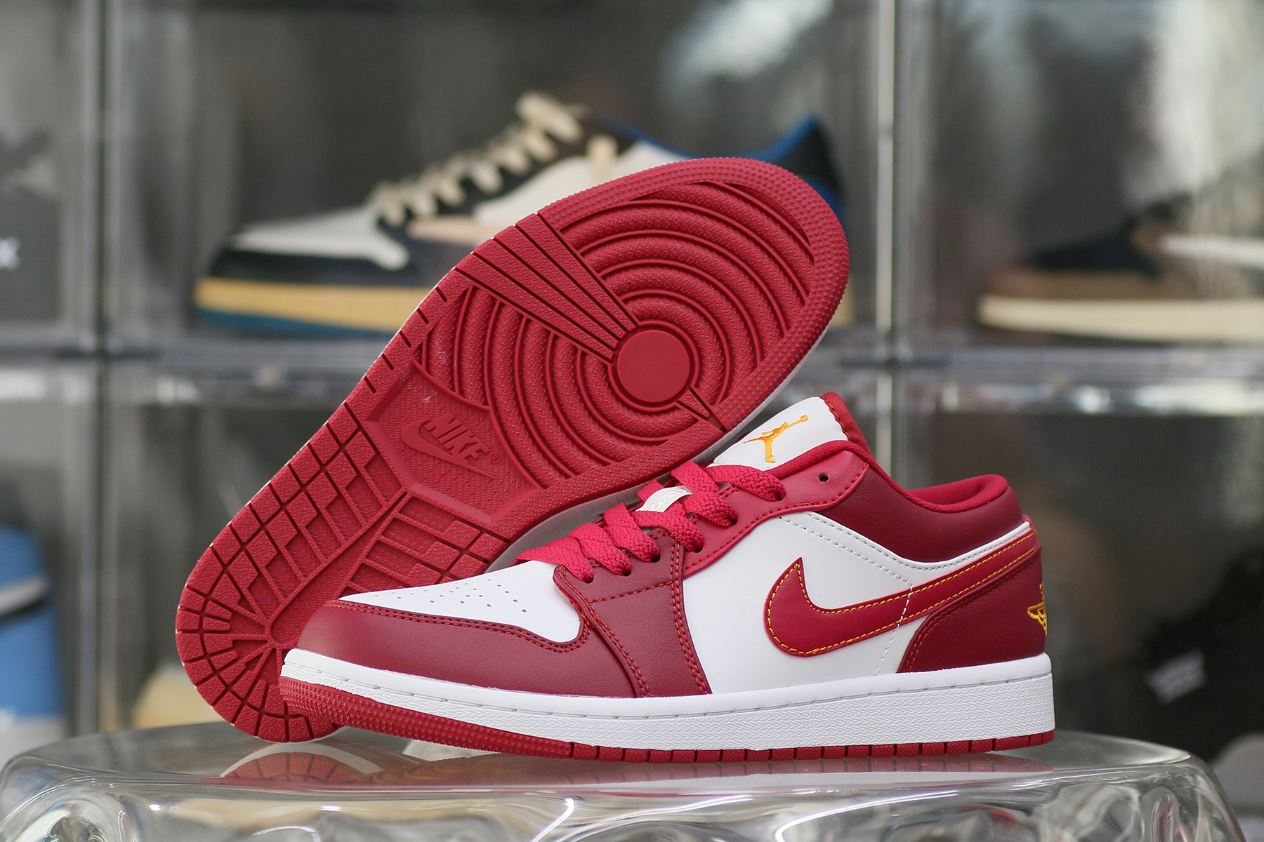 Jordan 1 Low Cardinal Red