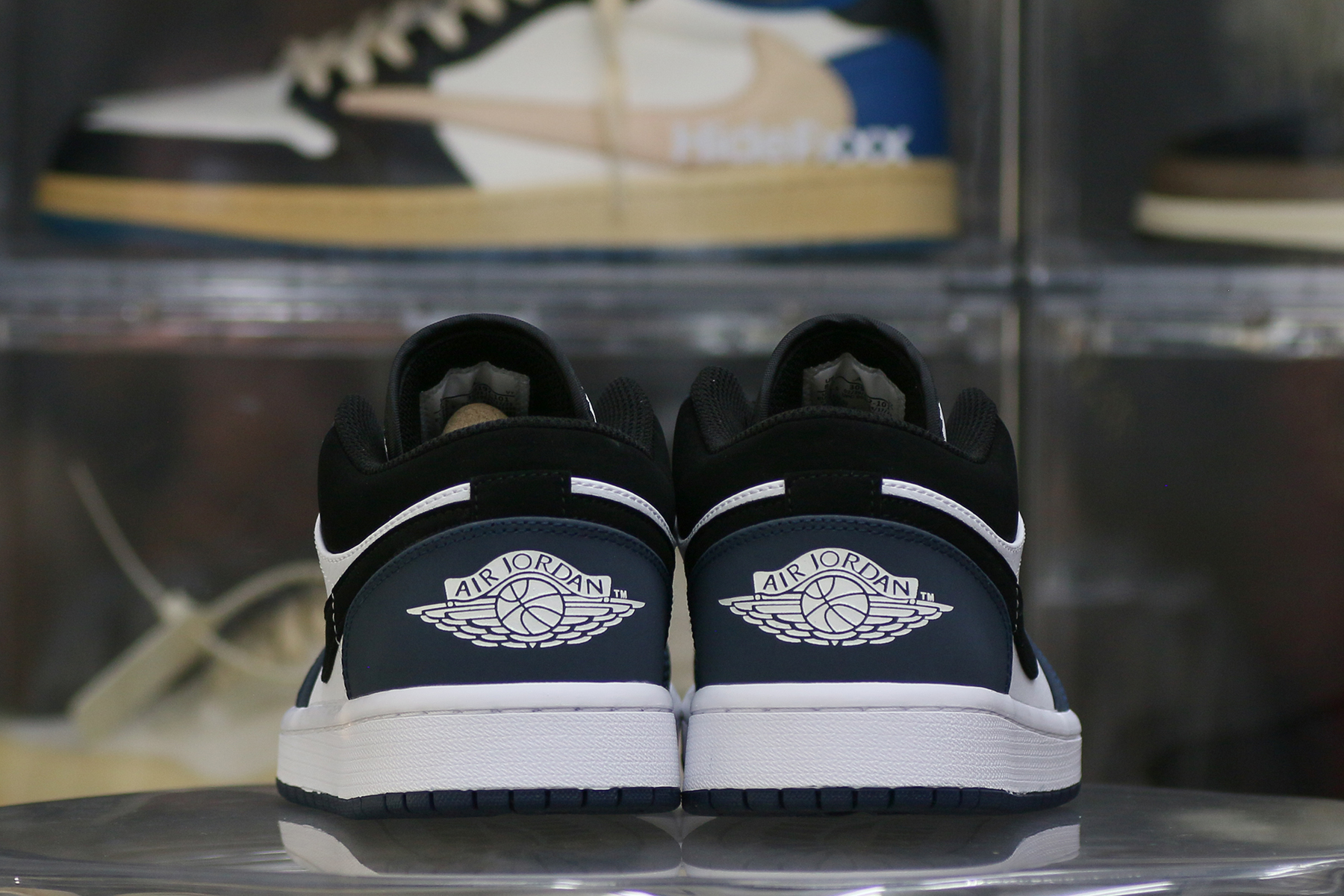 Jordan 1 Low Retro Navy