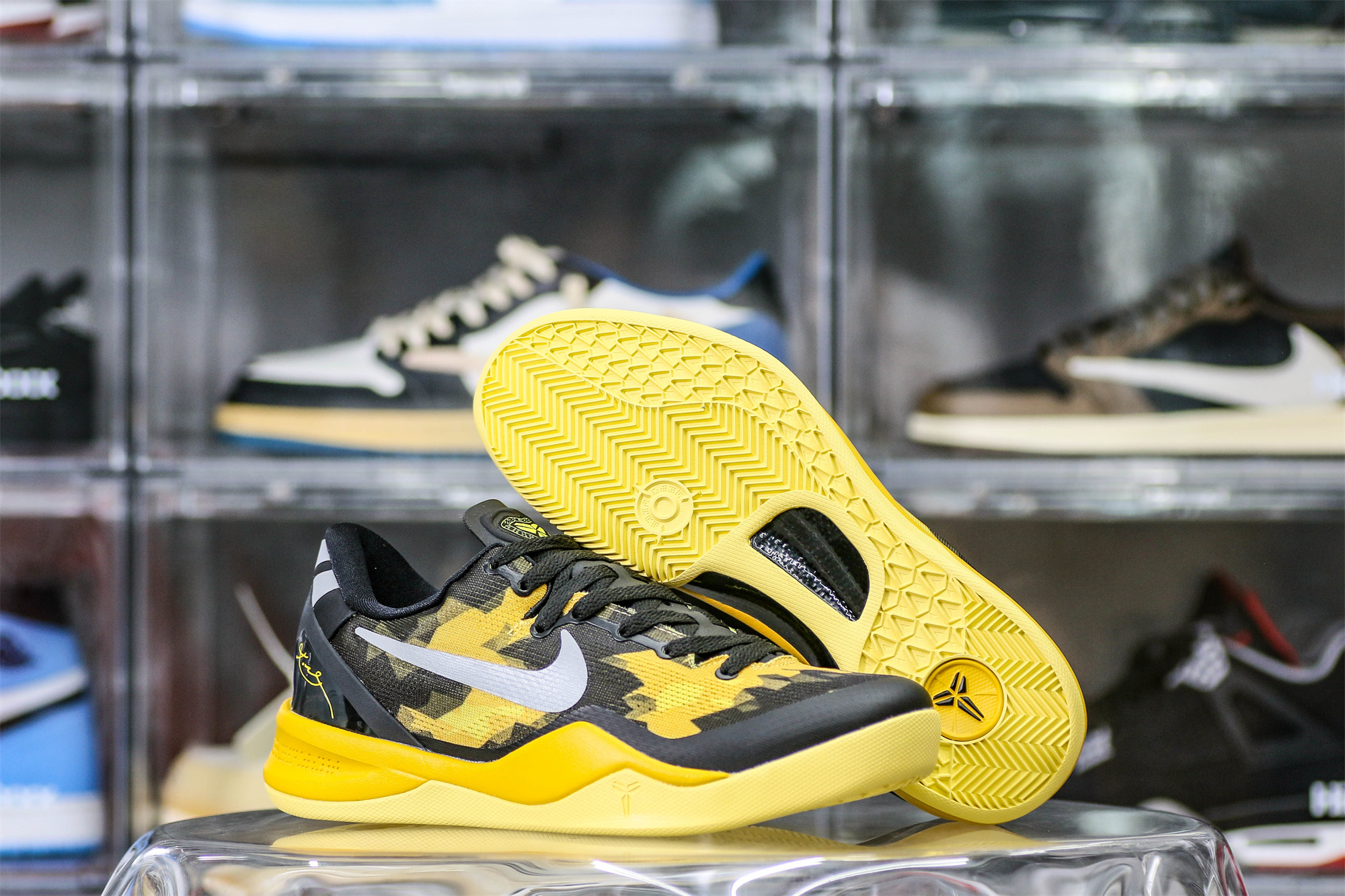 Kobe 8 ‘Sulfur Electric’ 2012(A1 Batch)