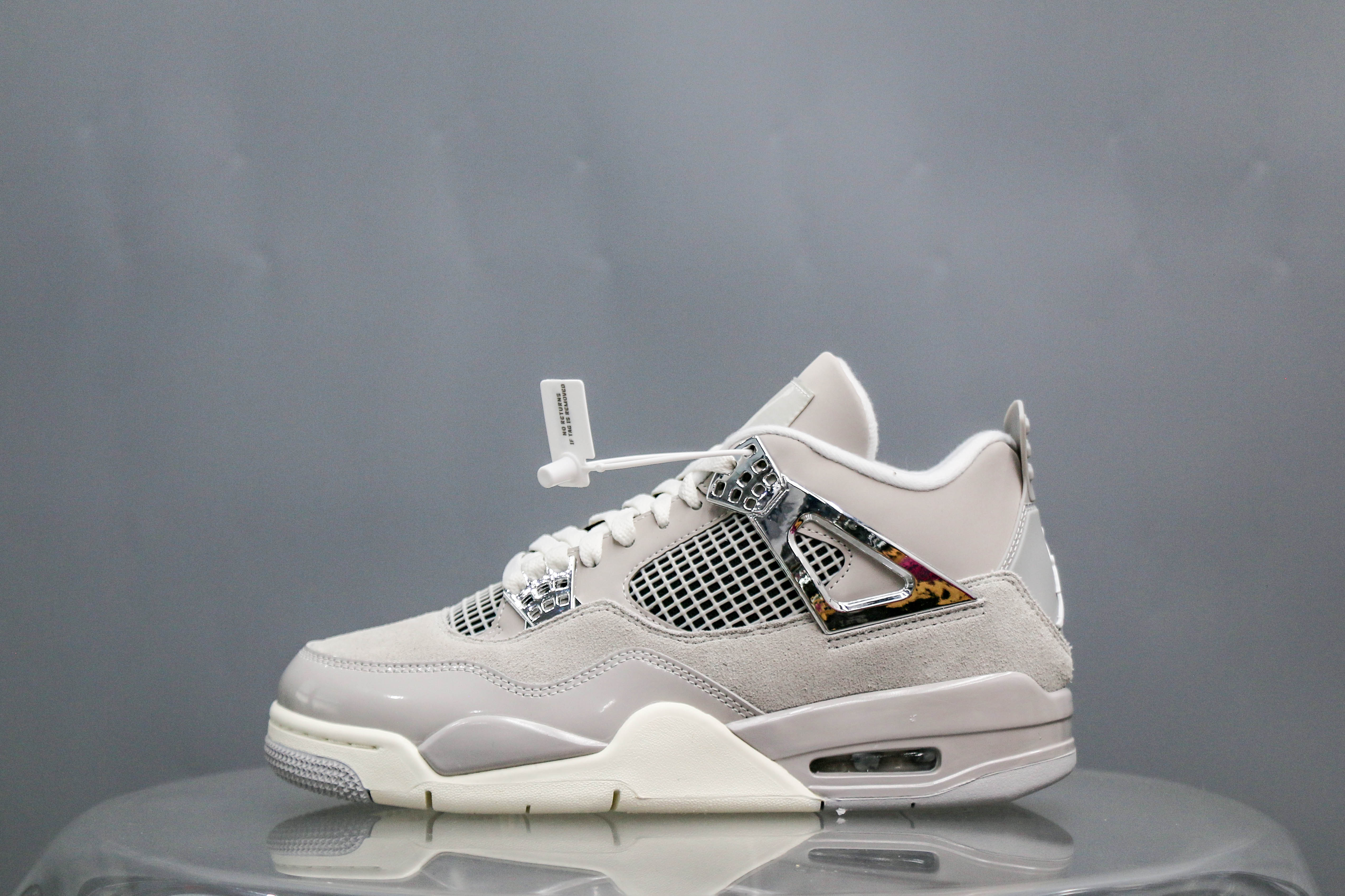 Air Jordan 4 Retro Frozen Moments (A2 Batch)