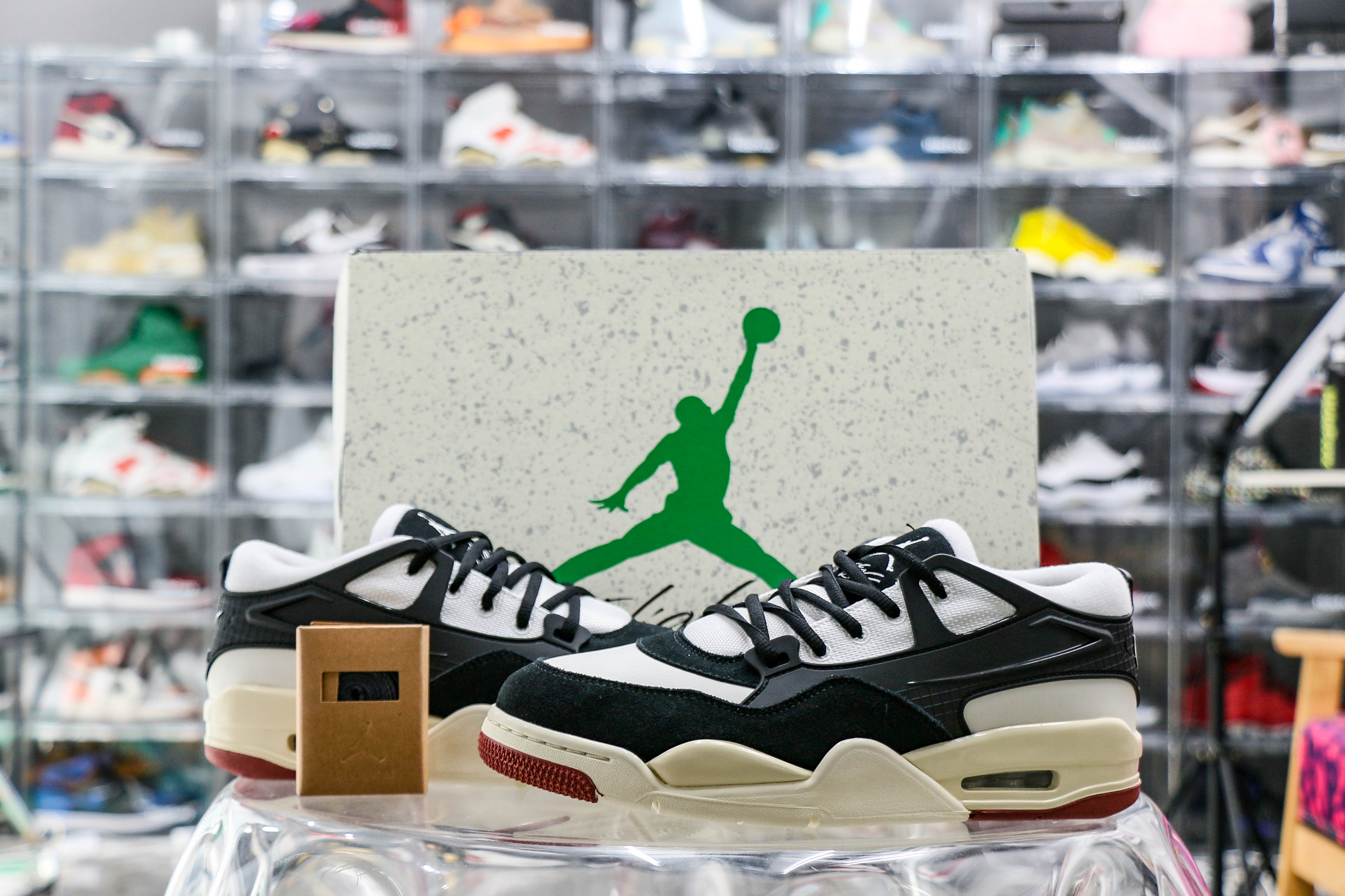 Jordan 4 RM Canyon Rust