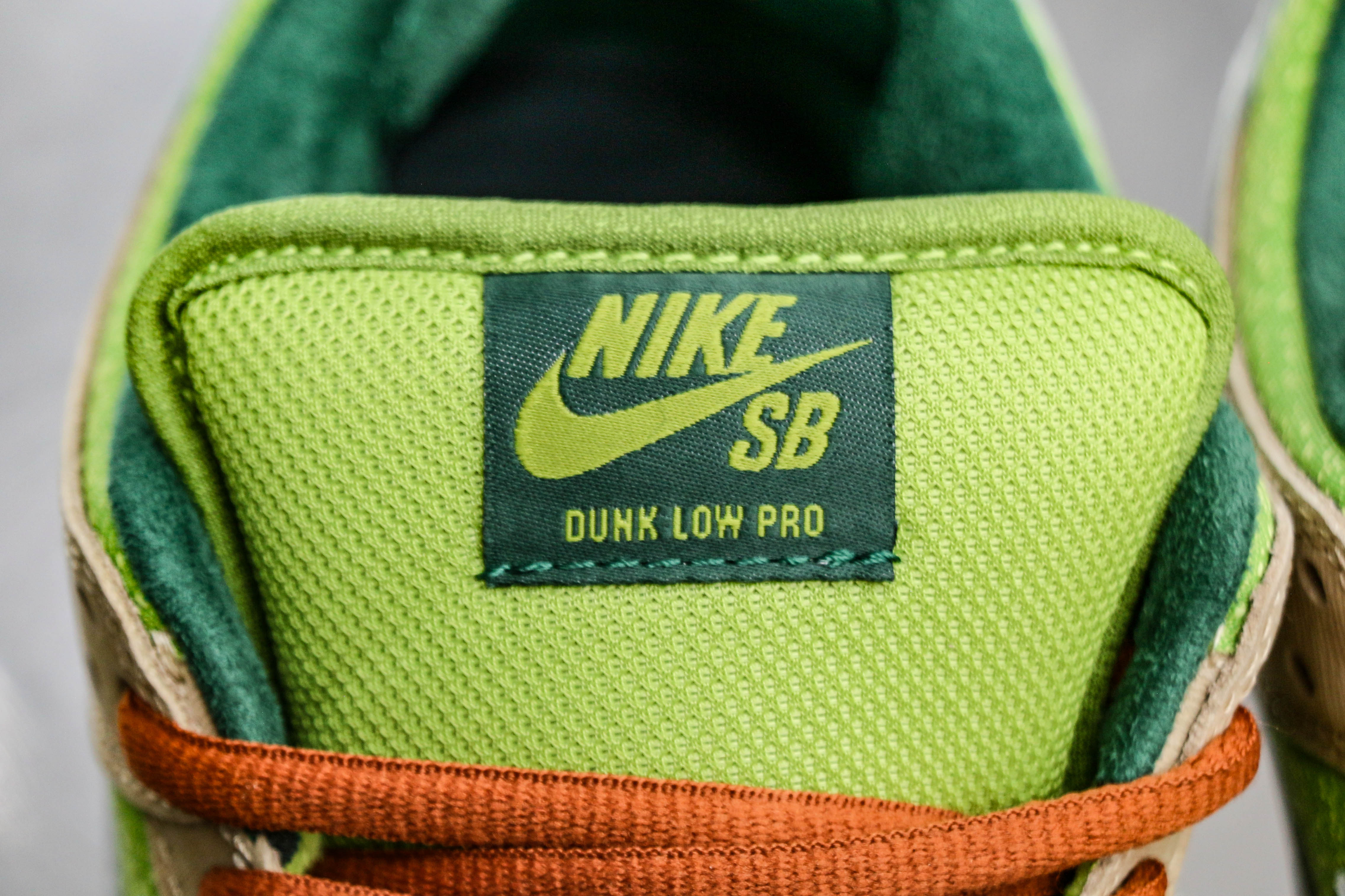 Nike SB Dunk Low Escargot