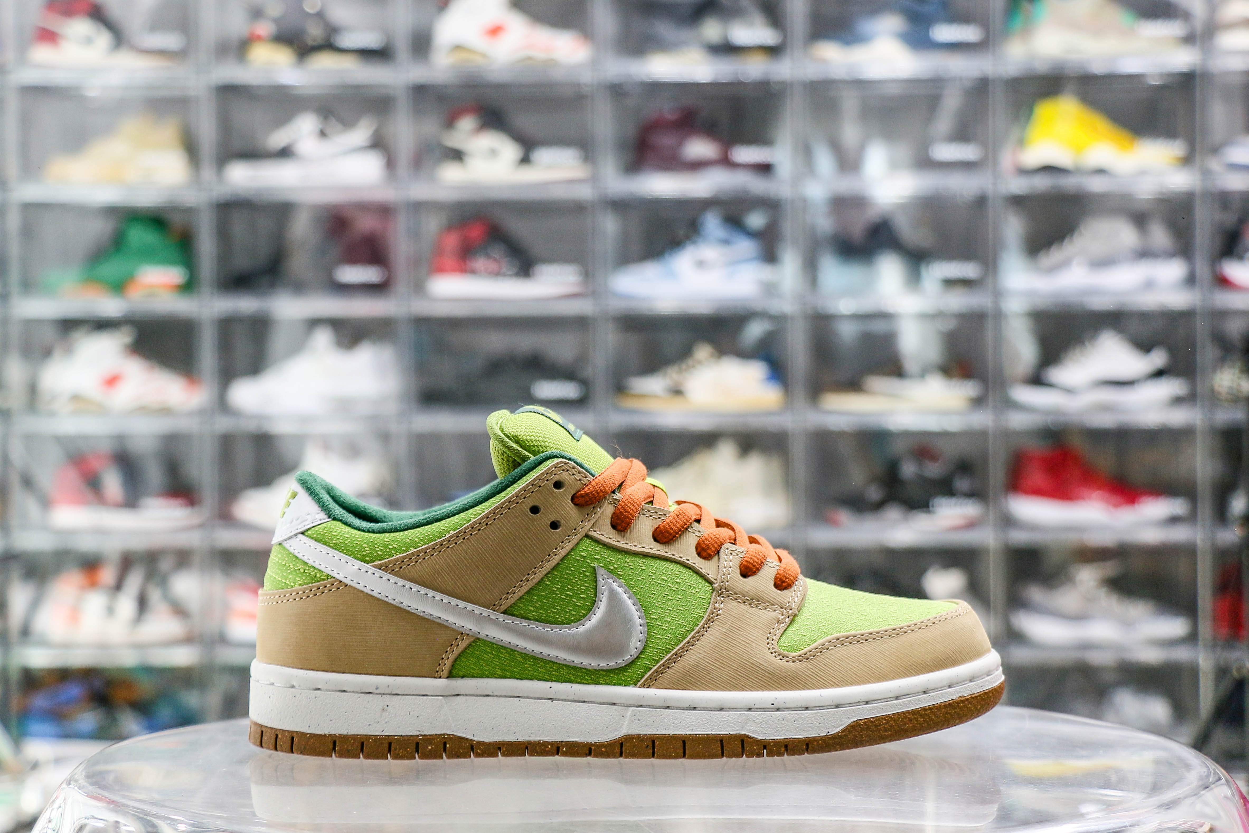 Nike SB Dunk Low Escargot