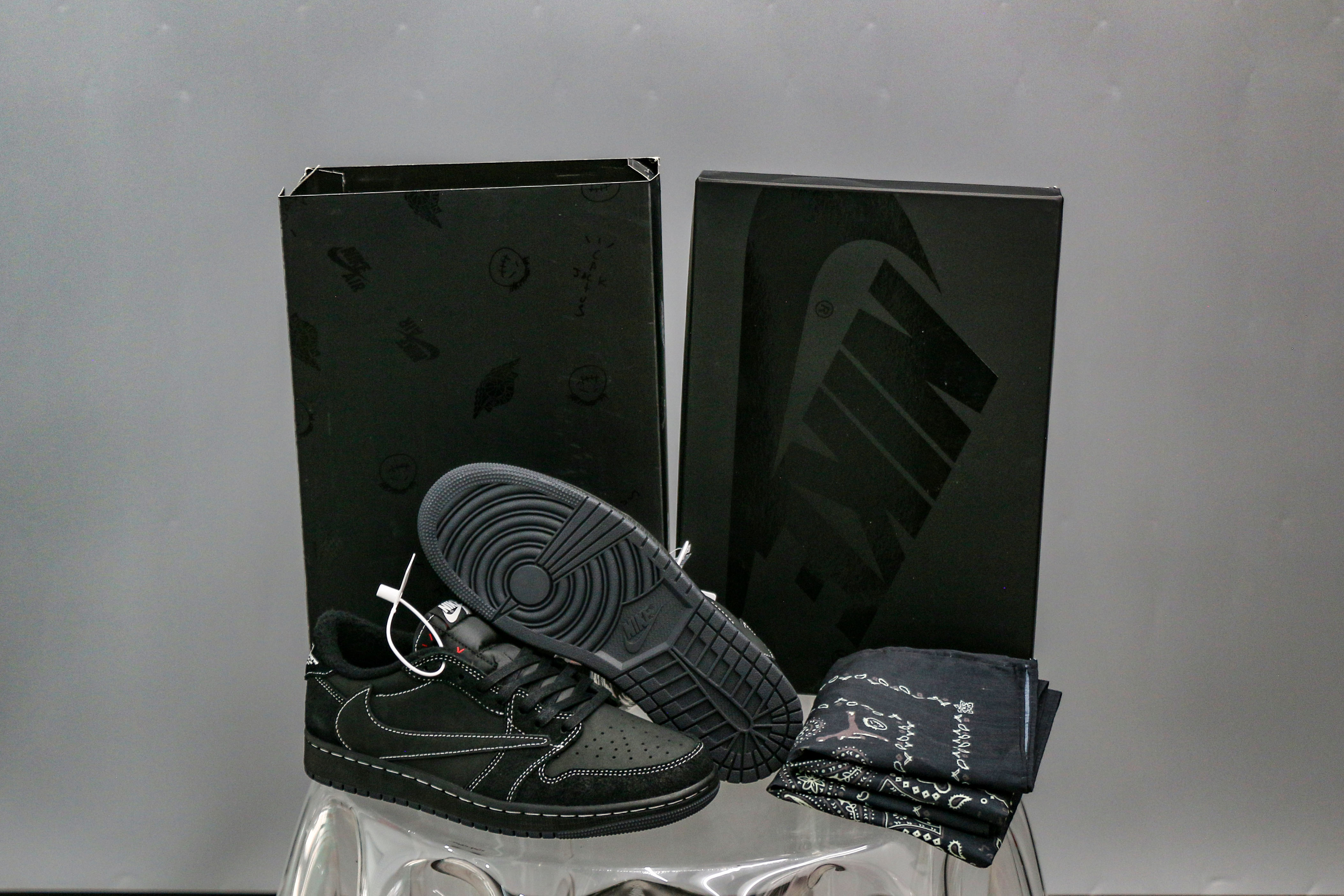 Travis Scott x Nike Air Jordan 1 Low OG “BlackPhantom”(A2 Batch)