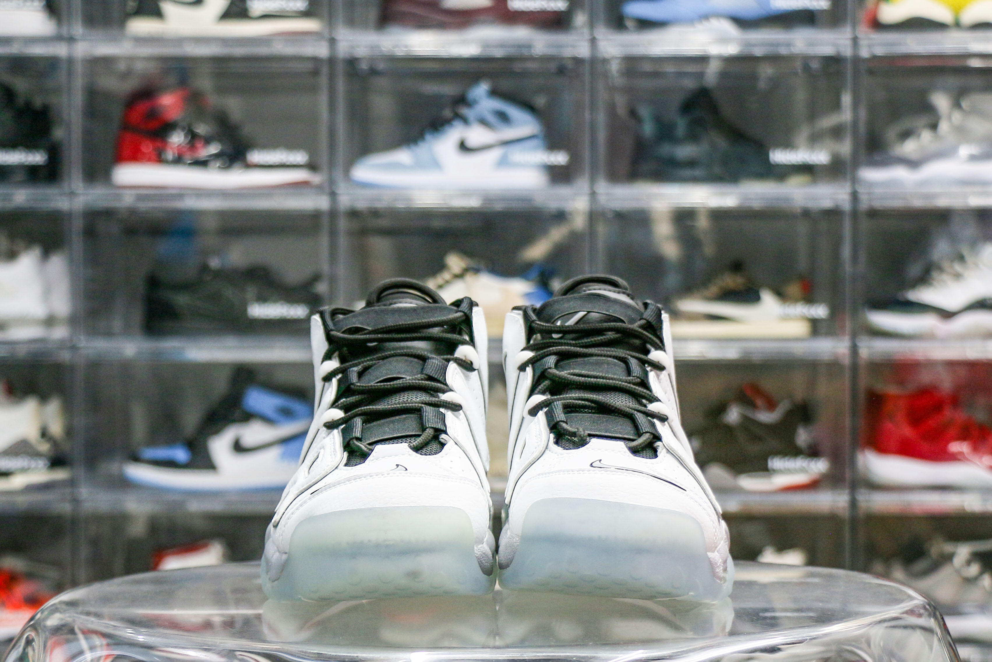 Nike Air More Uptempo SE White Chrome