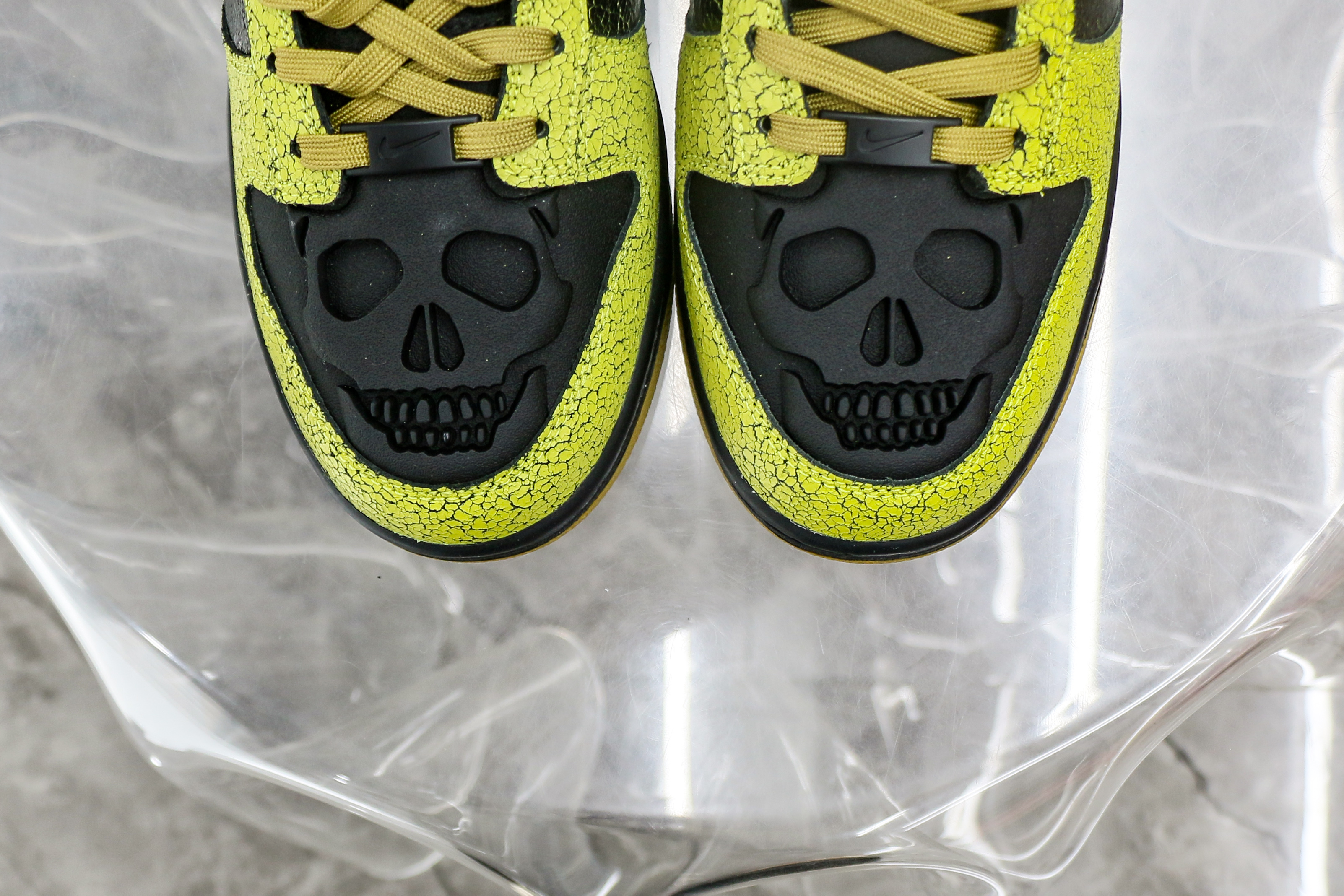Nike Dunk Low QS Halloween Skull