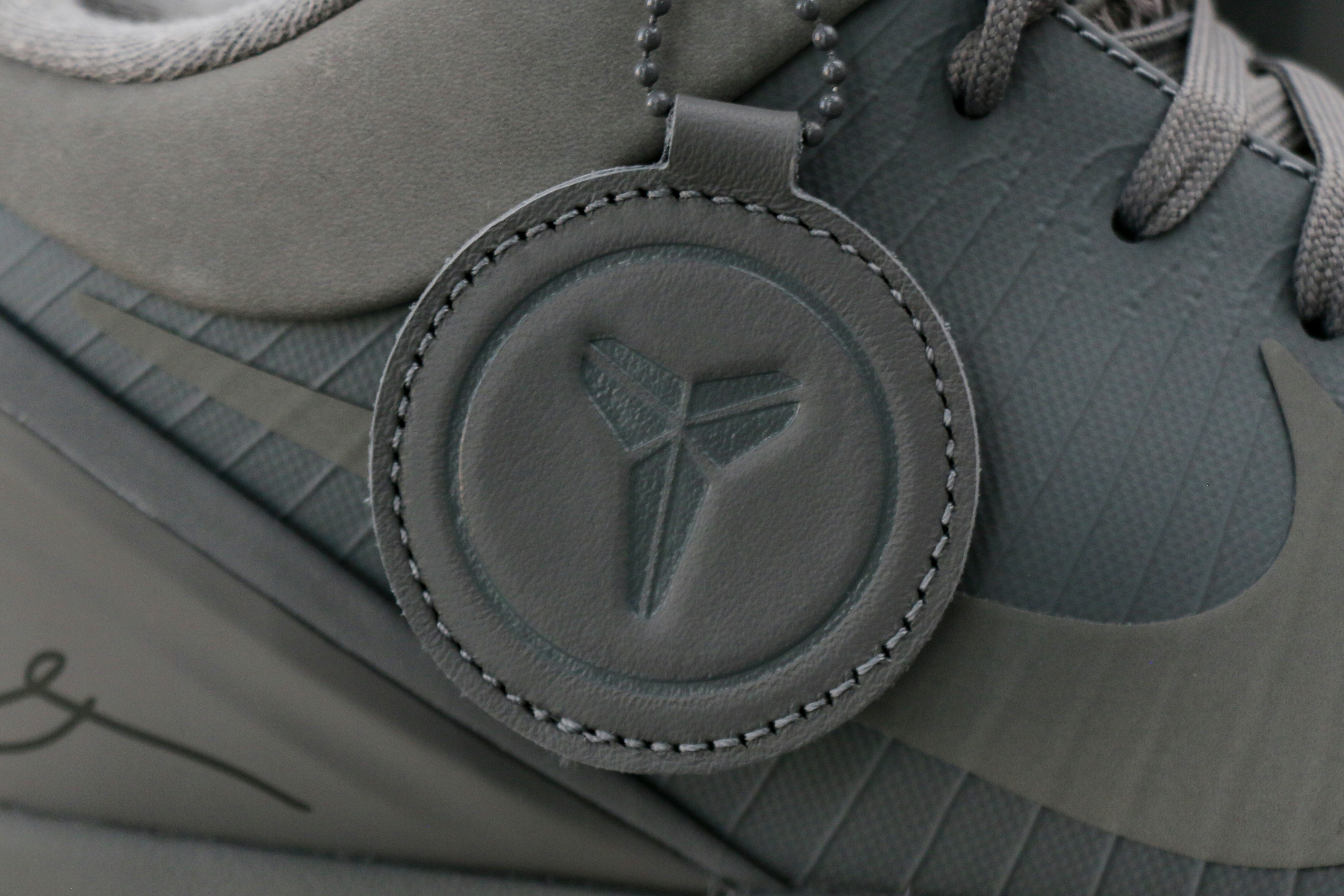 Nike Kobe 4 Black Mamba Collection Fade to Black (2016)（Ln5 A1）