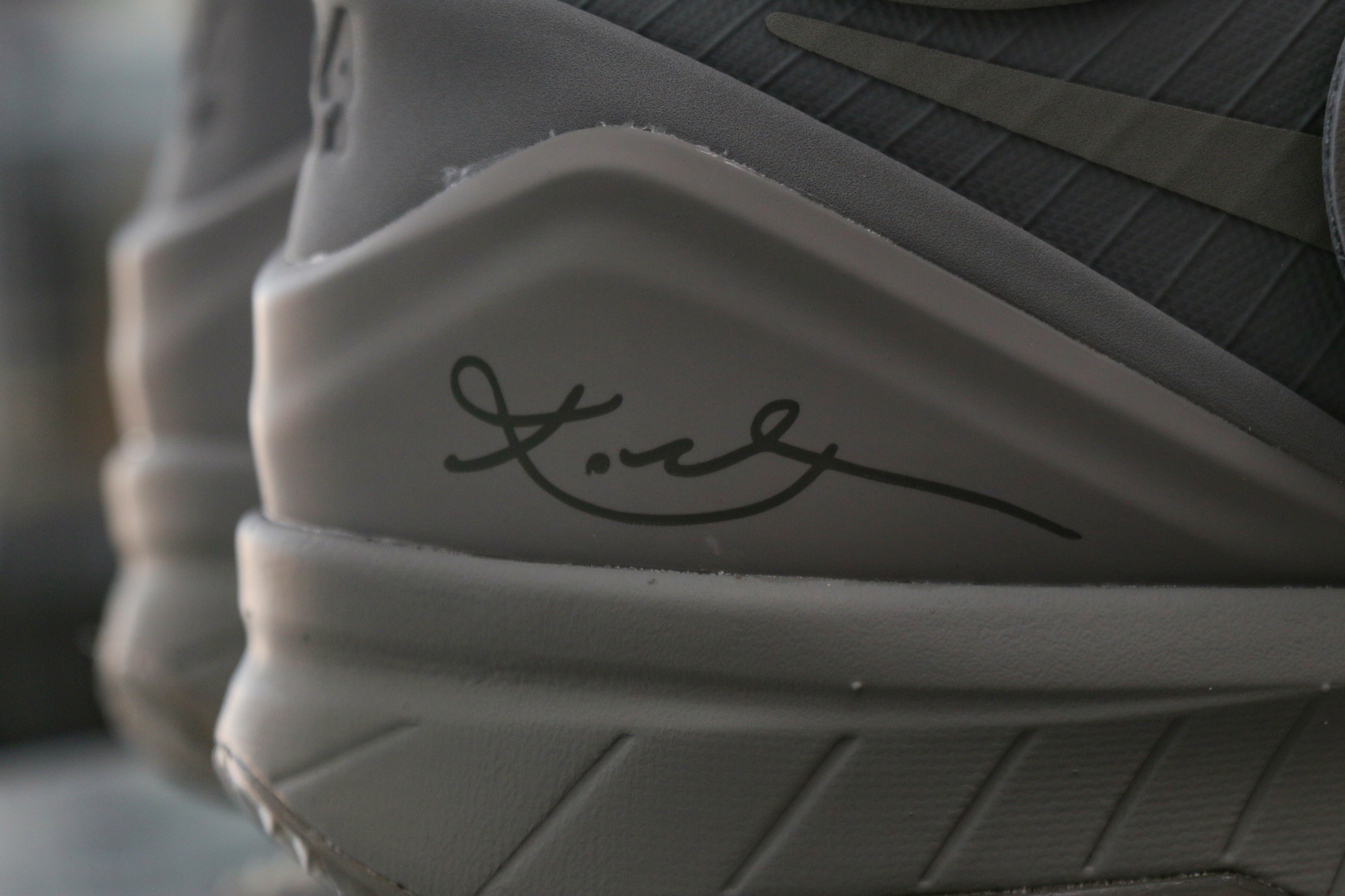 Nike Kobe 4 Black Mamba Collection Fade to Black (2016)（Ln5 A1）