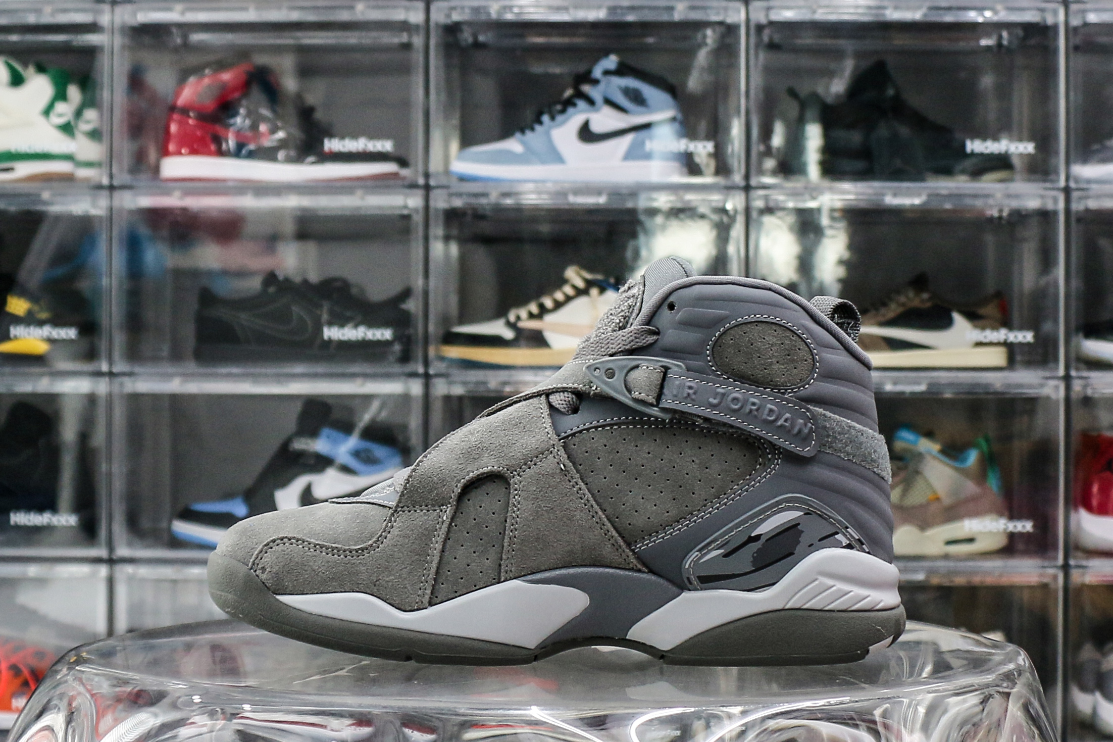 Jordan 8 Retro Cool Grey
