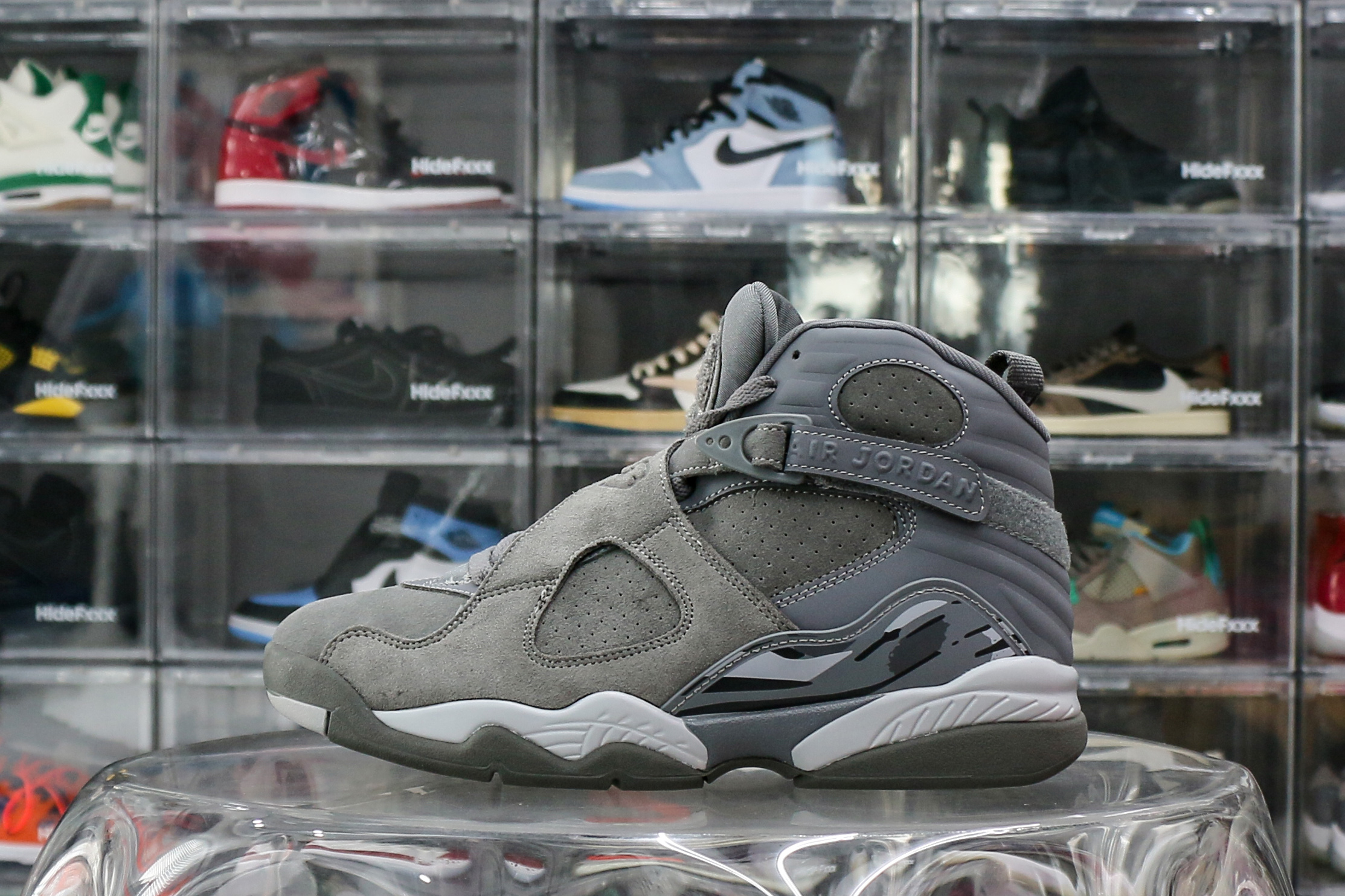 Jordan 8 Retro Cool Grey
