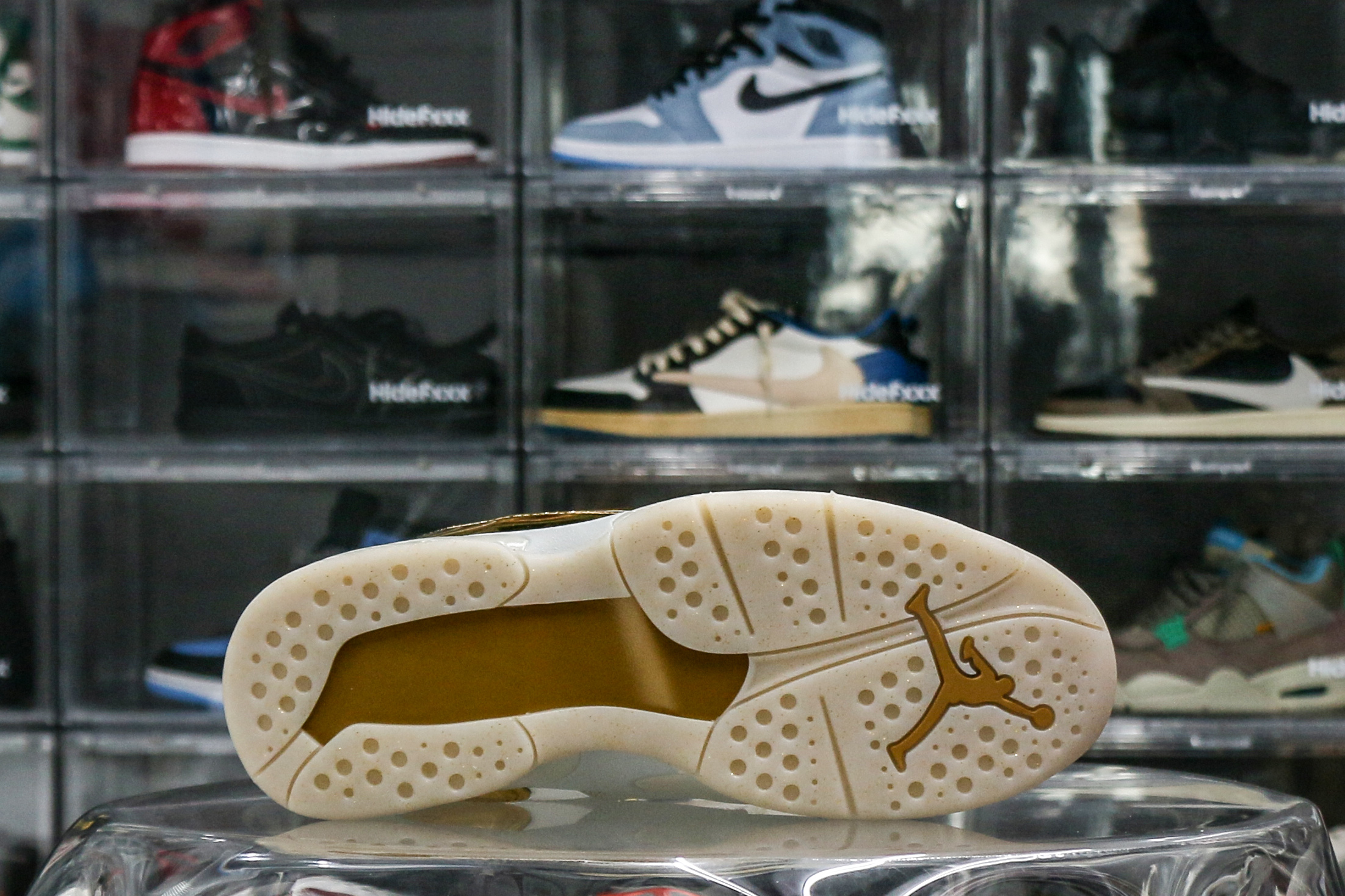 Jordan 8 Retro Champagne