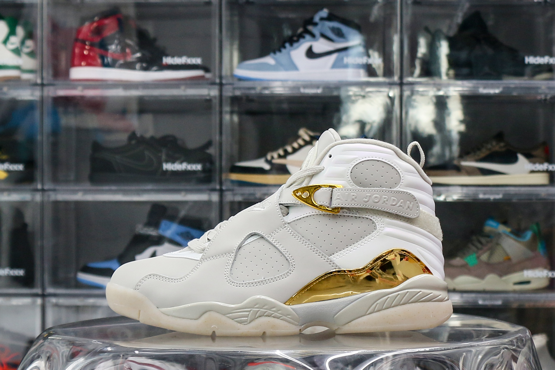 Jordan 8 Retro Champagne
