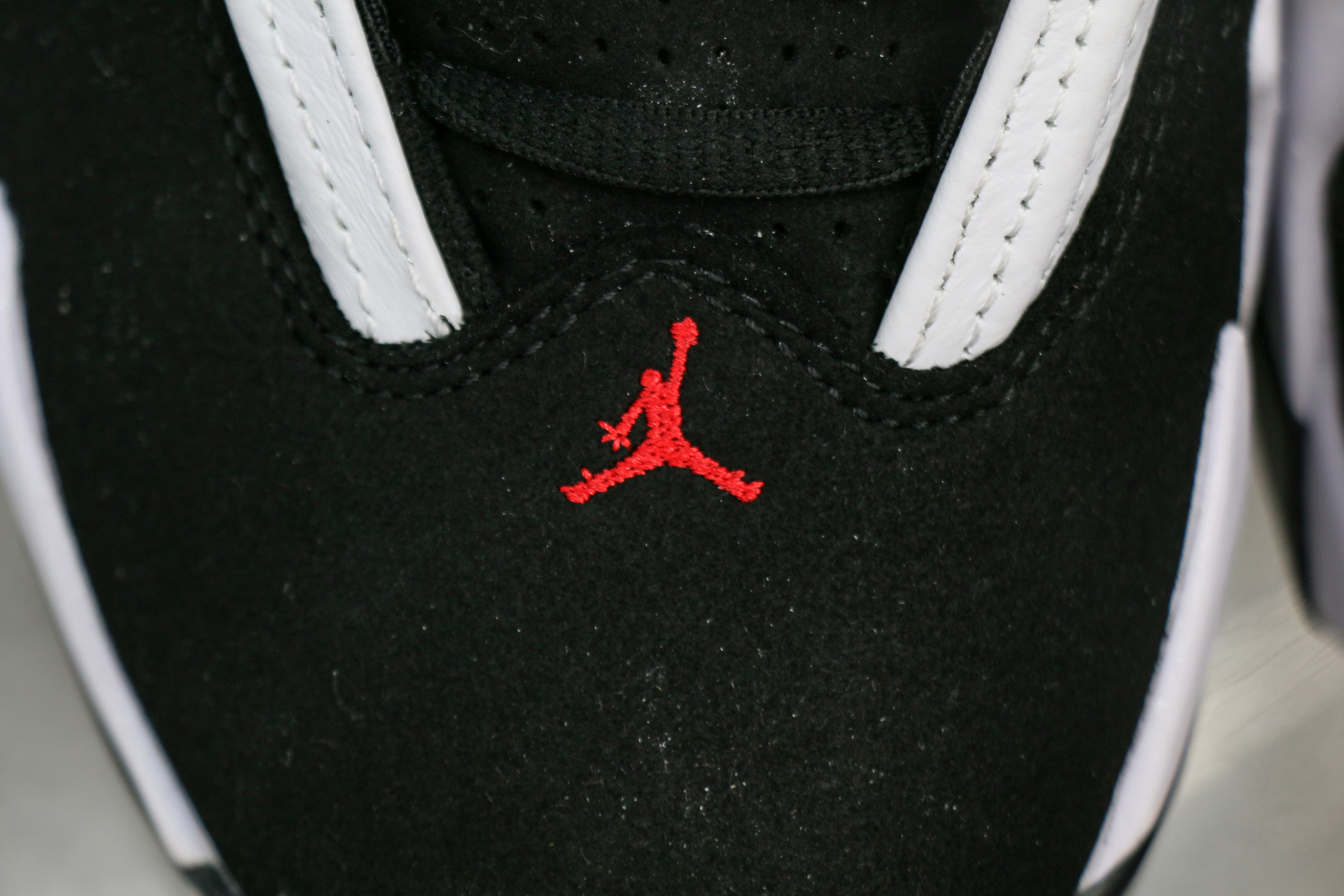 Air Jordan 14 Retro Black Toe (2024)