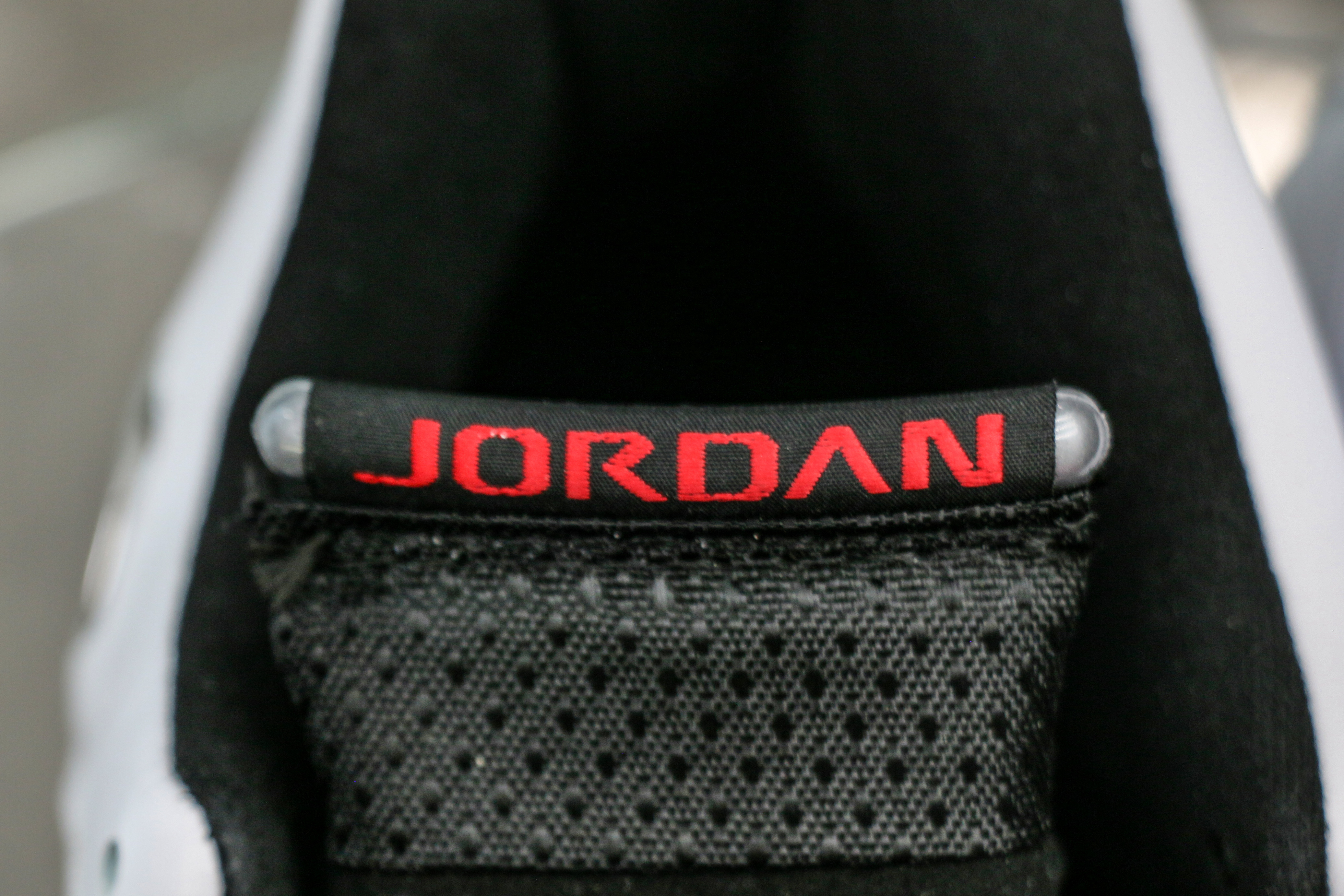 Air Jordan 14 Retro Black Toe (2024)