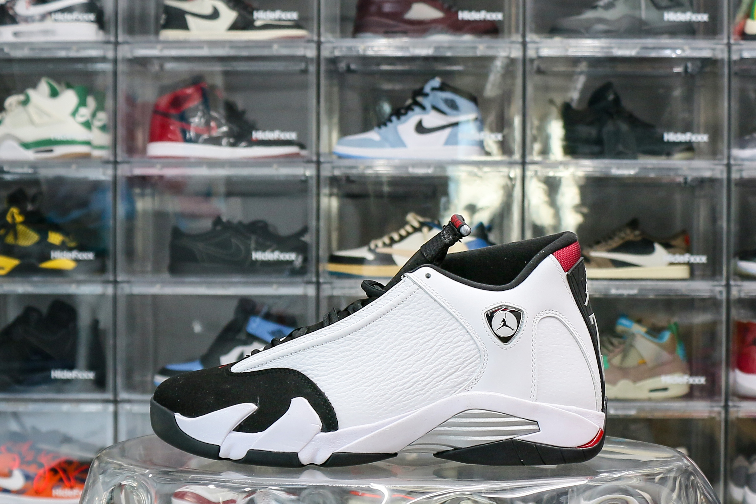 Air Jordan 14 Retro Black Toe (2024)
