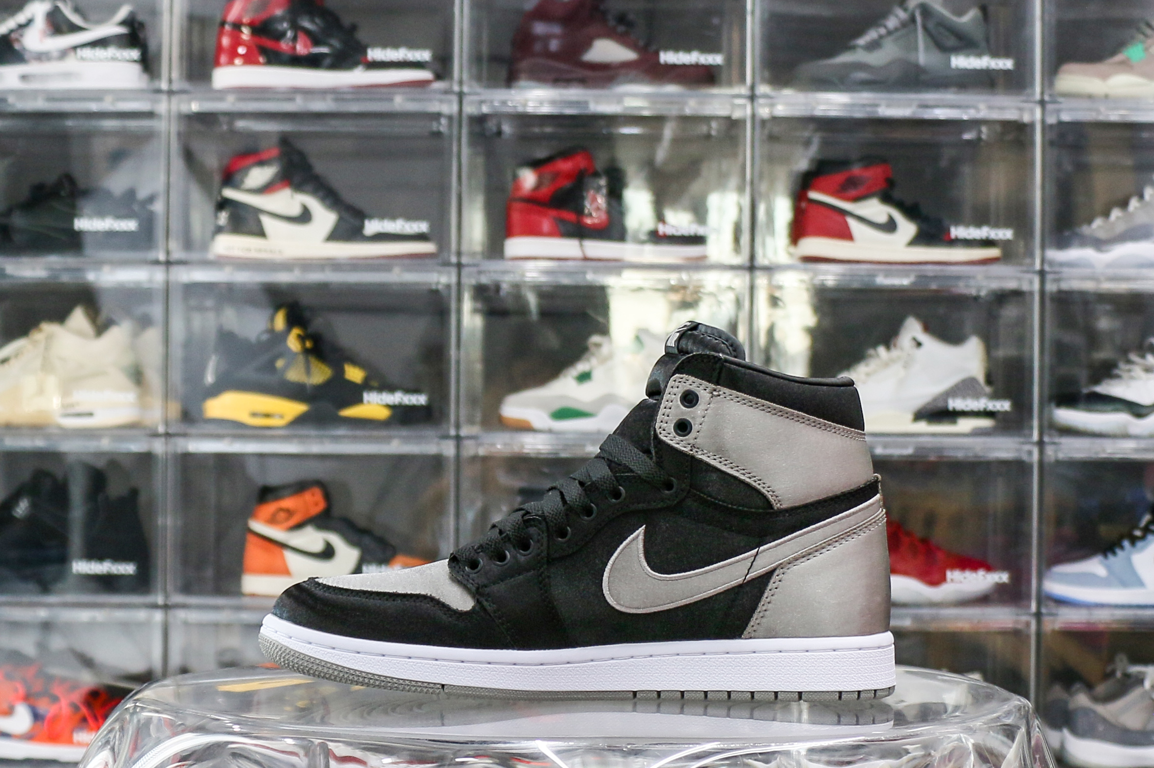 Air Jordan 1 Retro High OG Satin Shadow 2024