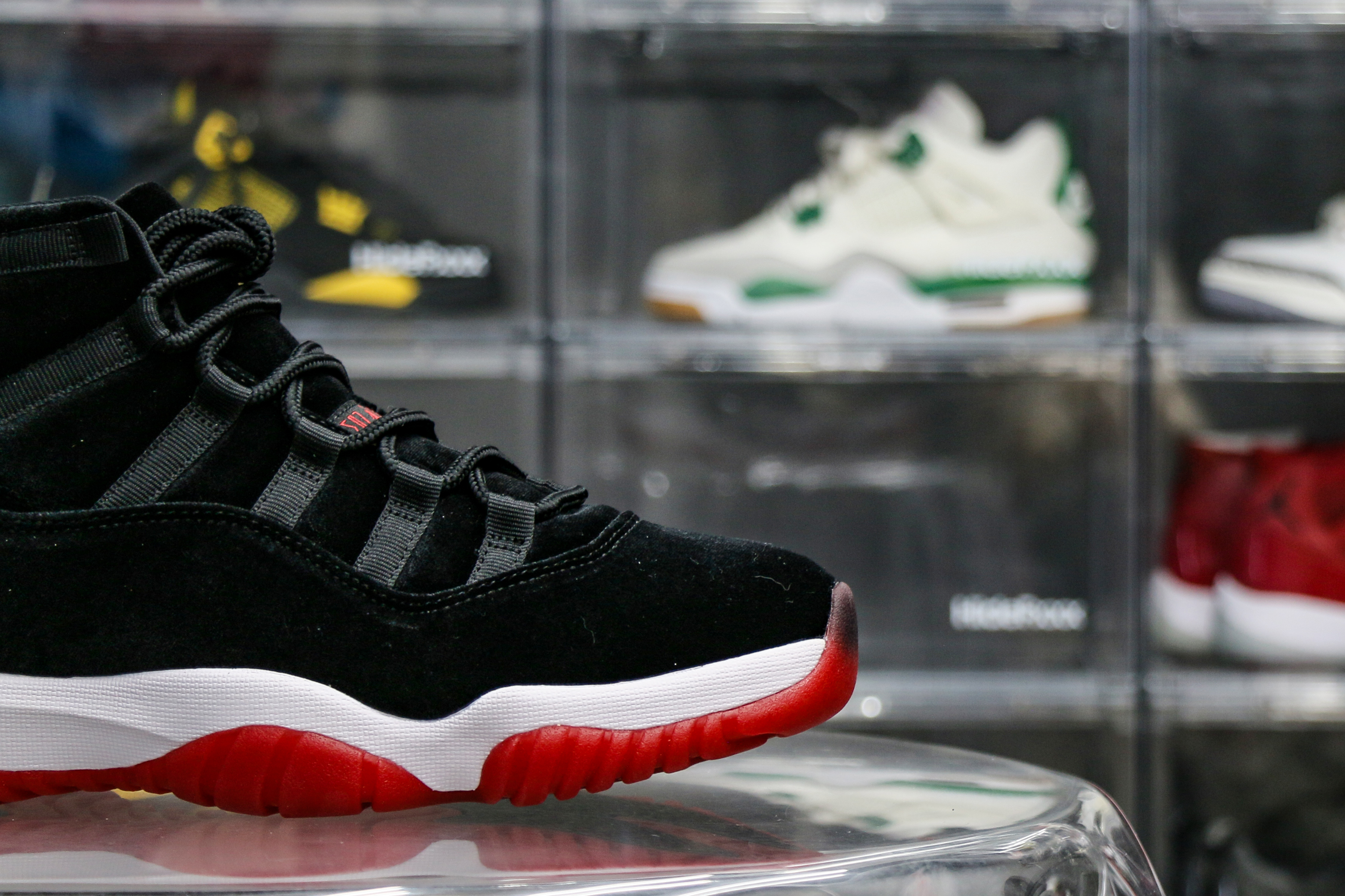 Wmns Jordan 11 Retro Bred Velvet (Ln5 A1)