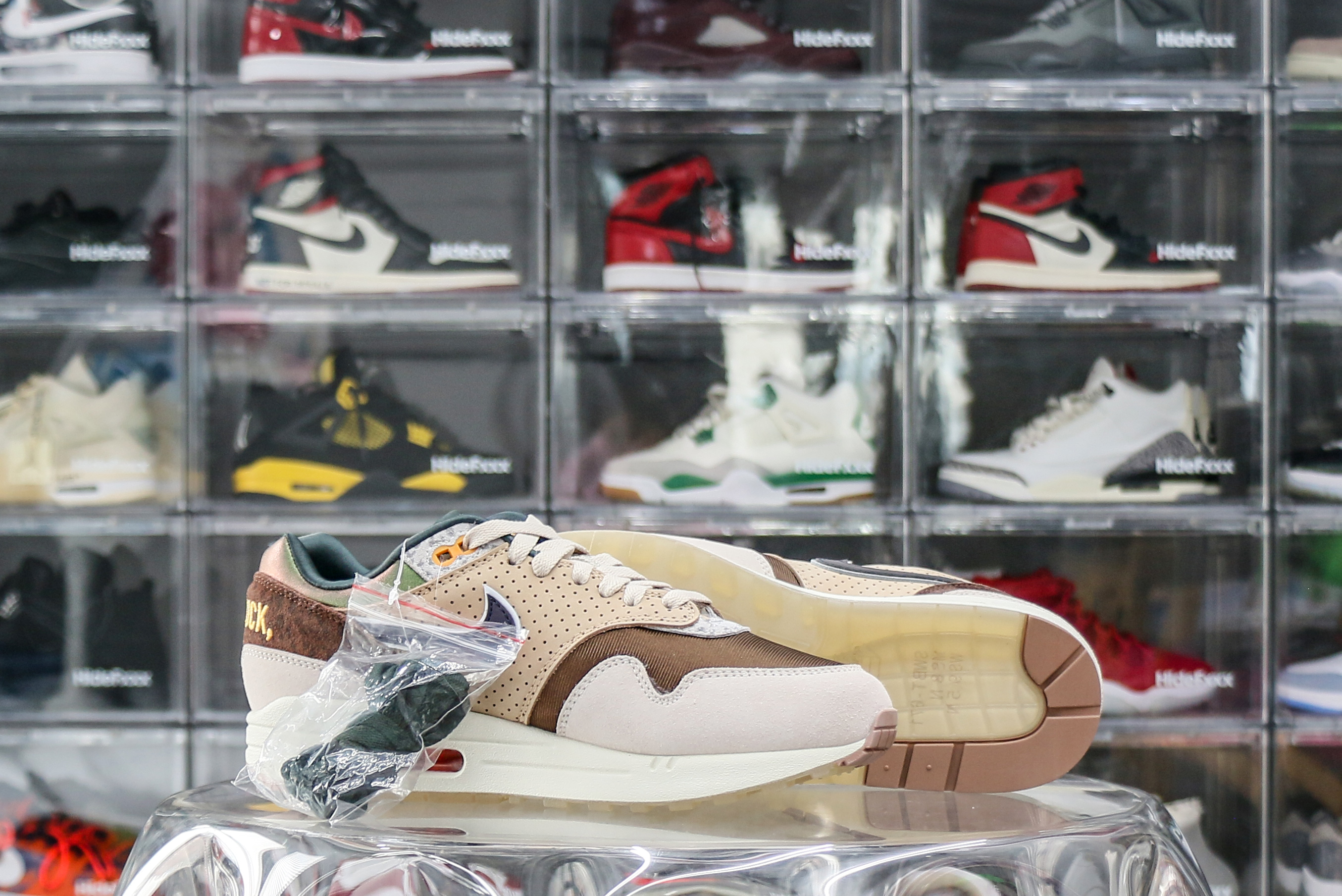 Nike Air Max 1 ’87 Premium University of Oregon PE (2024)