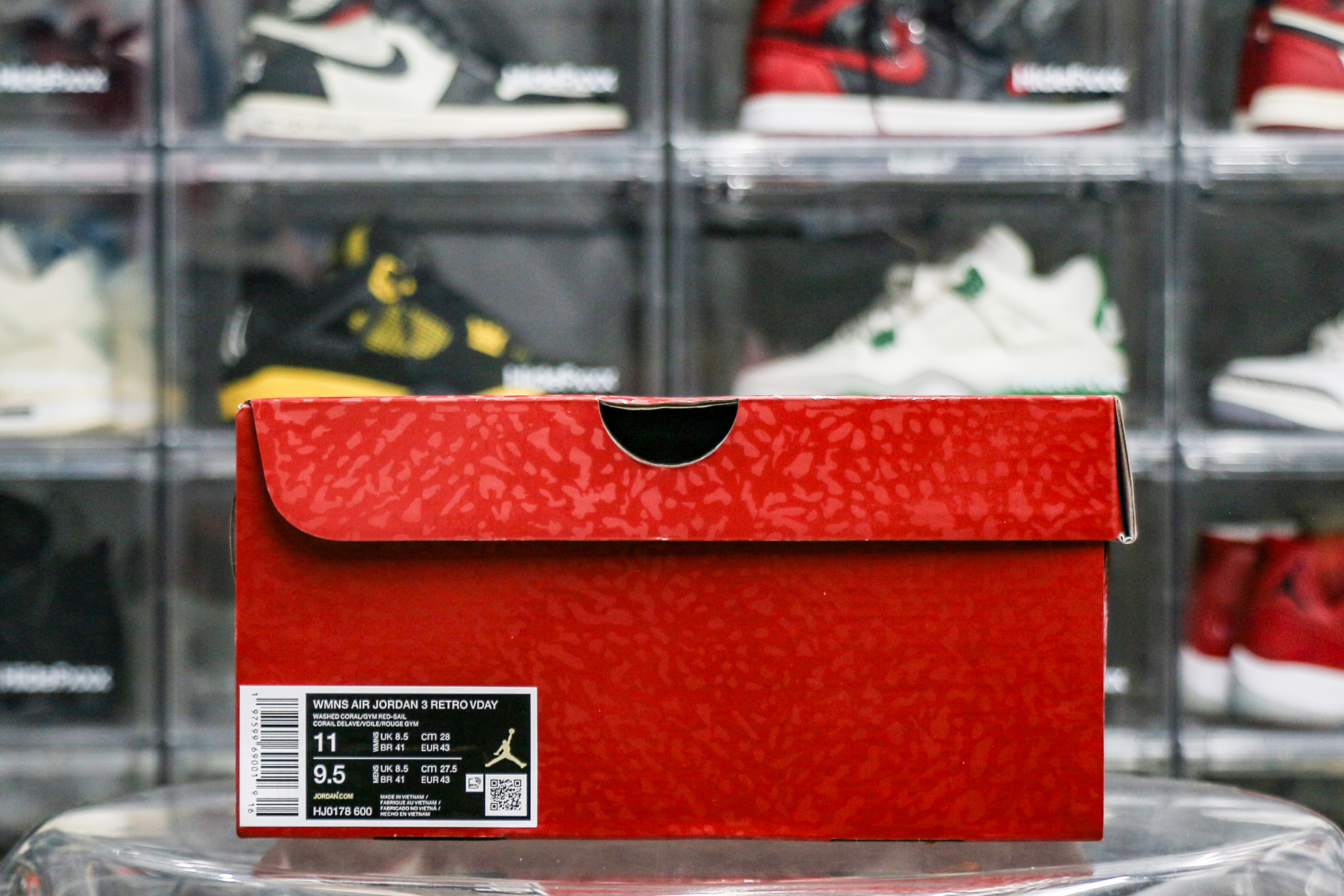 Air Jordan 3 Retro Valentine’s Day WMNS (2025)