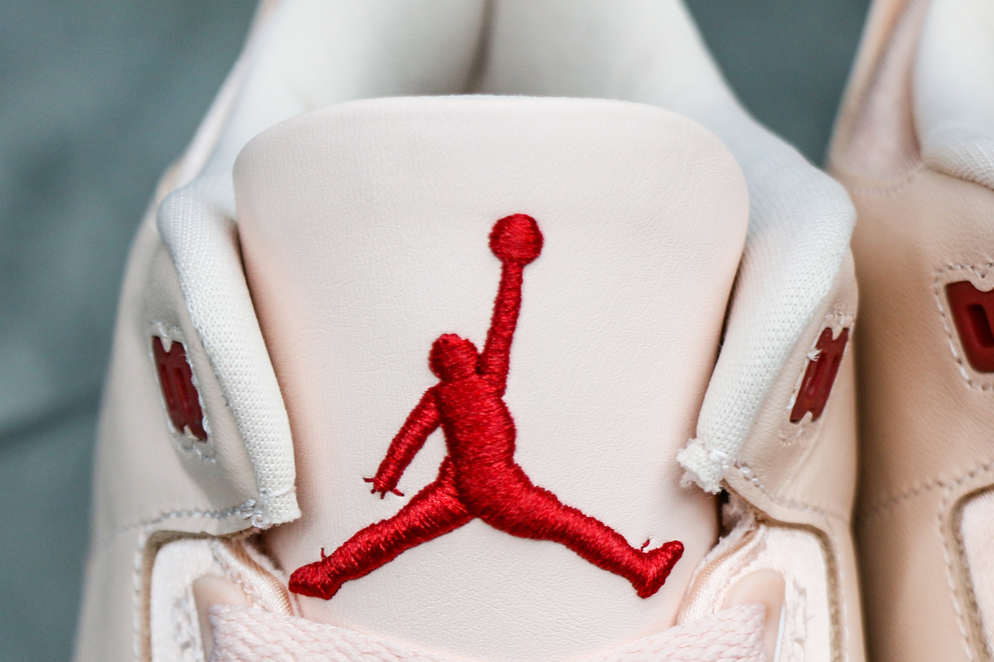 Air Jordan 3 Retro Valentine’s Day WMNS (2025)