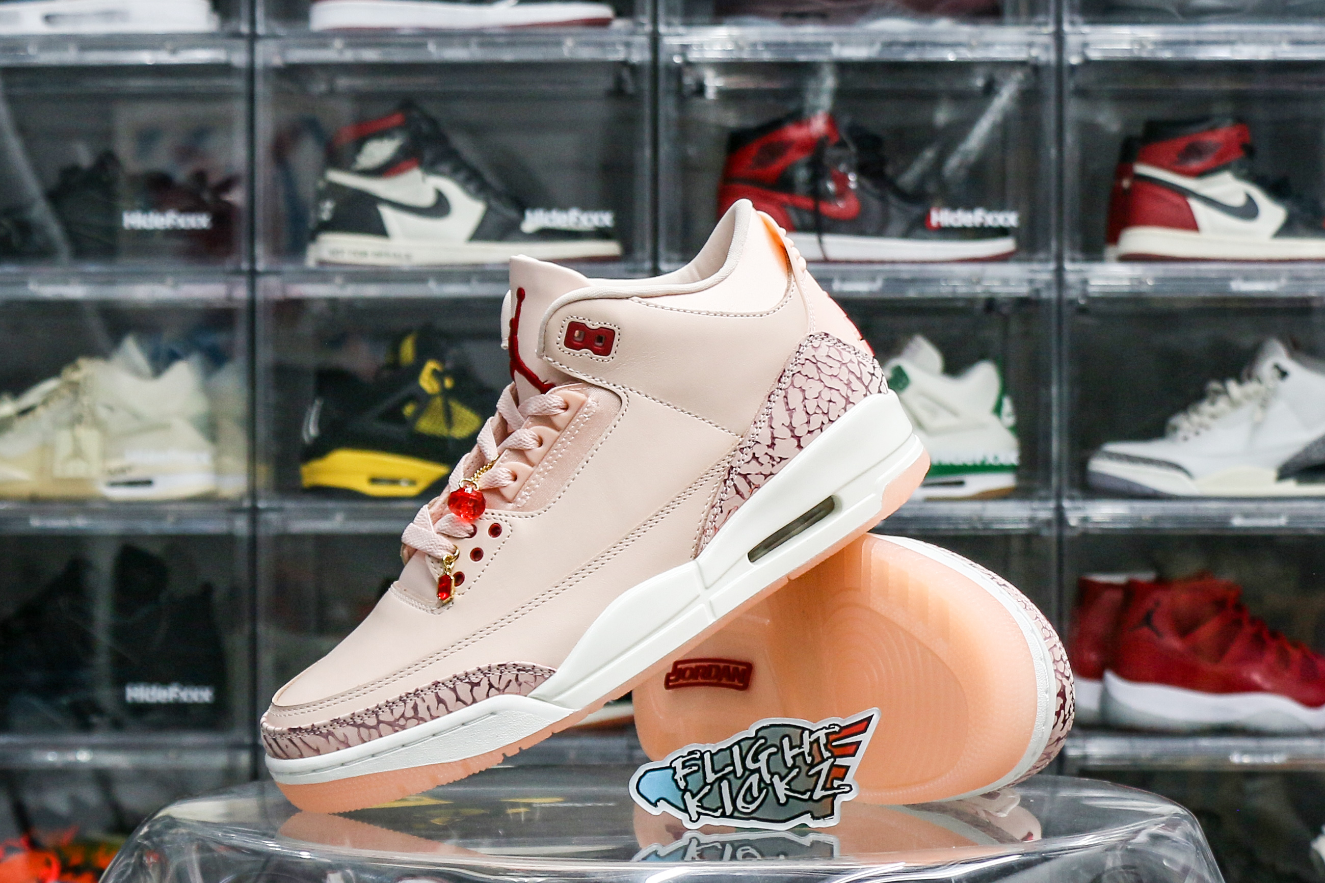 Air Jordan 3 Retro Valentine’s Day WMNS (2025)
