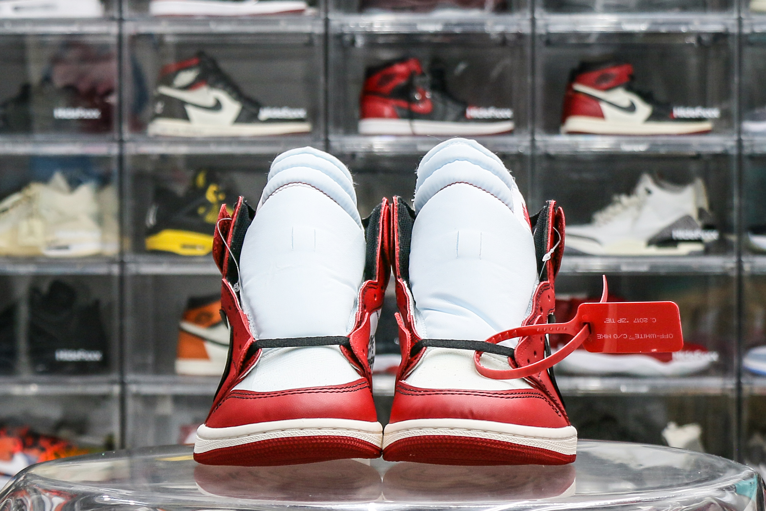 Jordan 1 Retro High Off-White Chicago