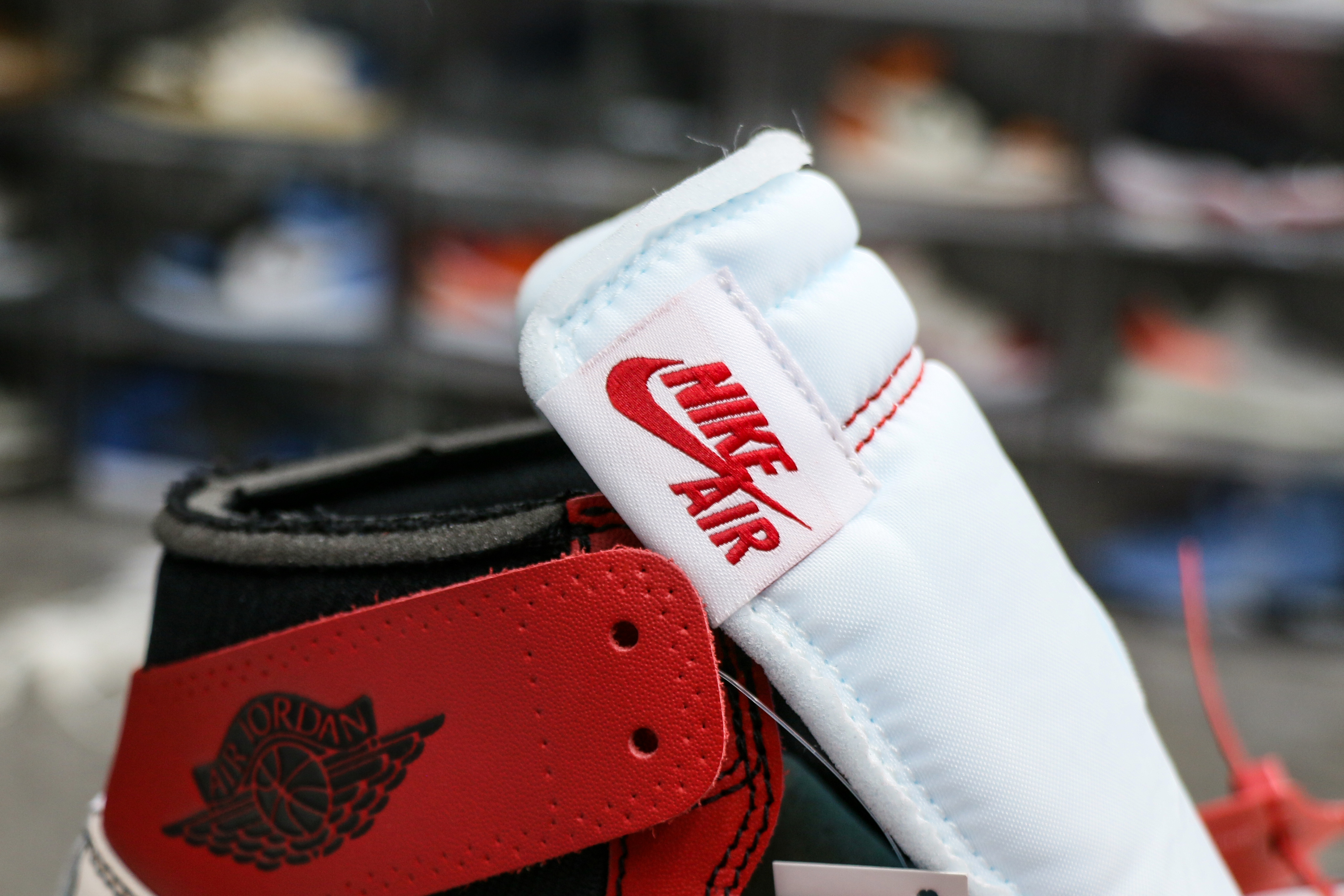 Jordan 1 Retro High Off-White Chicago