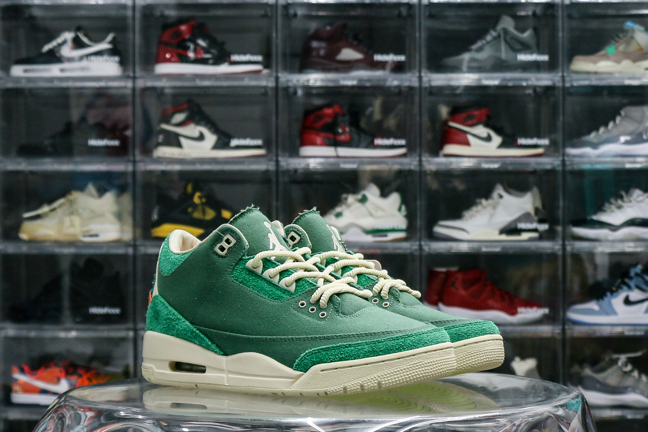 Nina Chanel Abney X Wmns Jordan 3 Retro SP Bicoastal